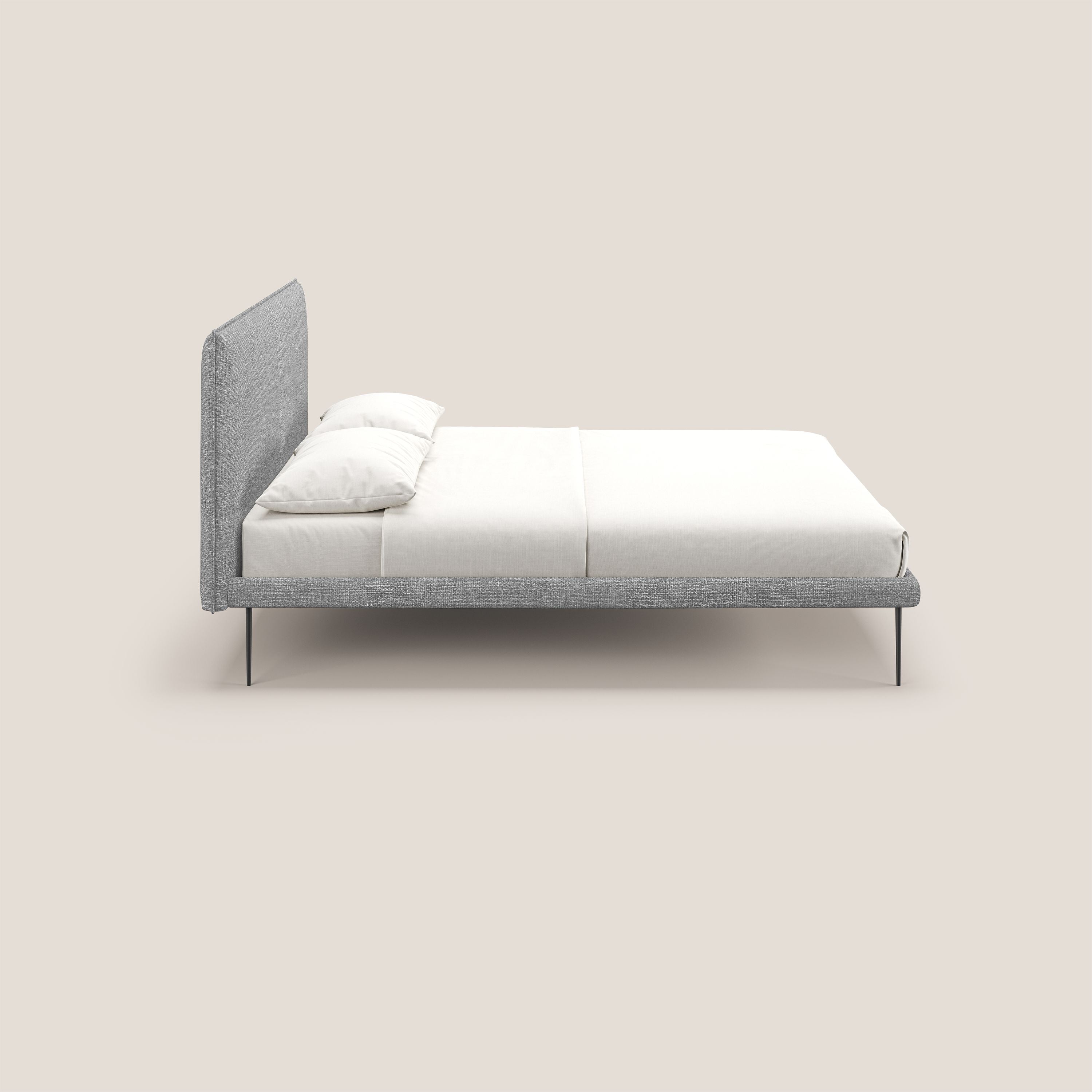 Theo letto imbottito moderno sfoderabile con piedi alti in metallo in tessuto impermeabile T10 grigio chiaro - divani.store