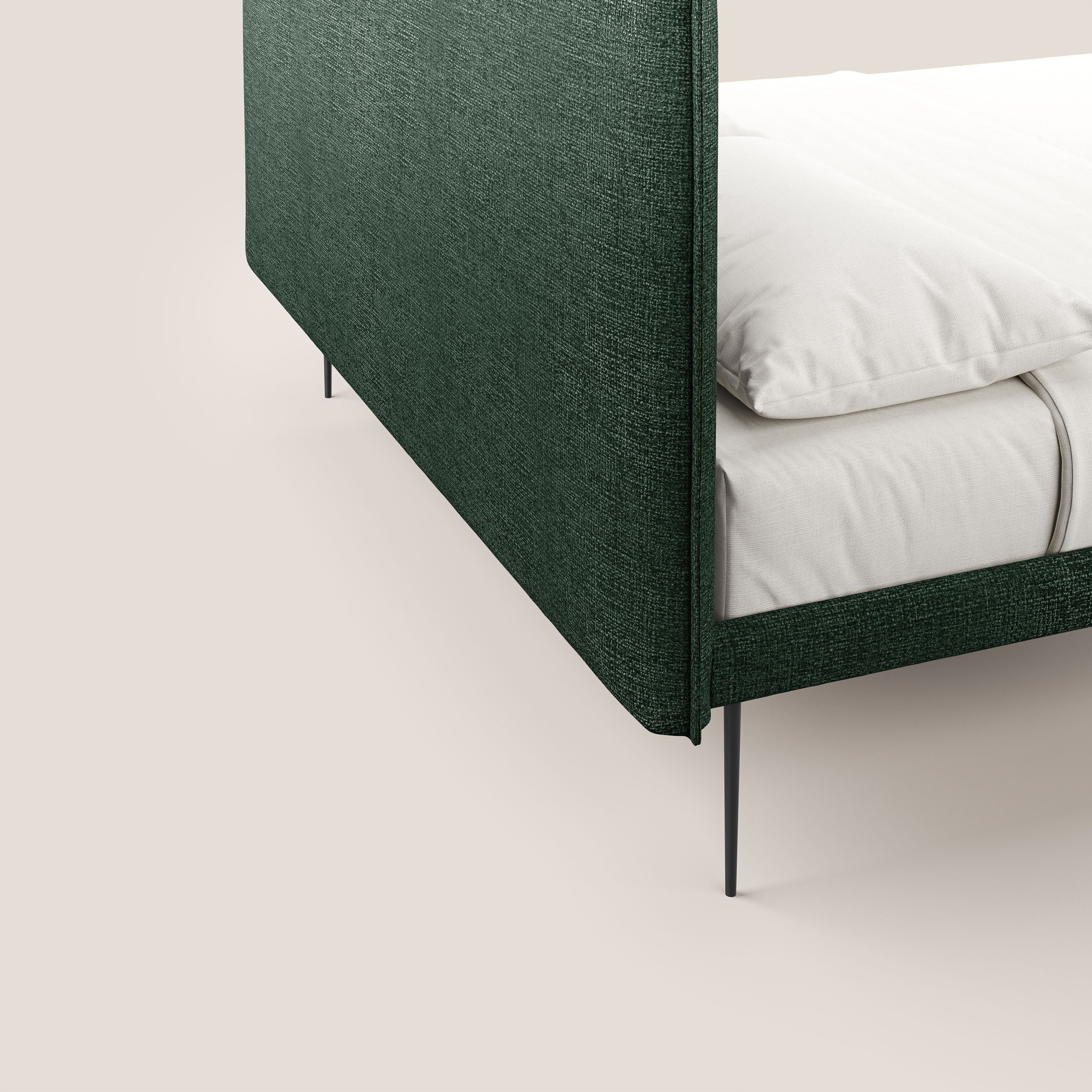 Theo letto imbottito moderno sfoderabile con piedi alti in metallo in tessuto impermeabile T10 verde - divani.store