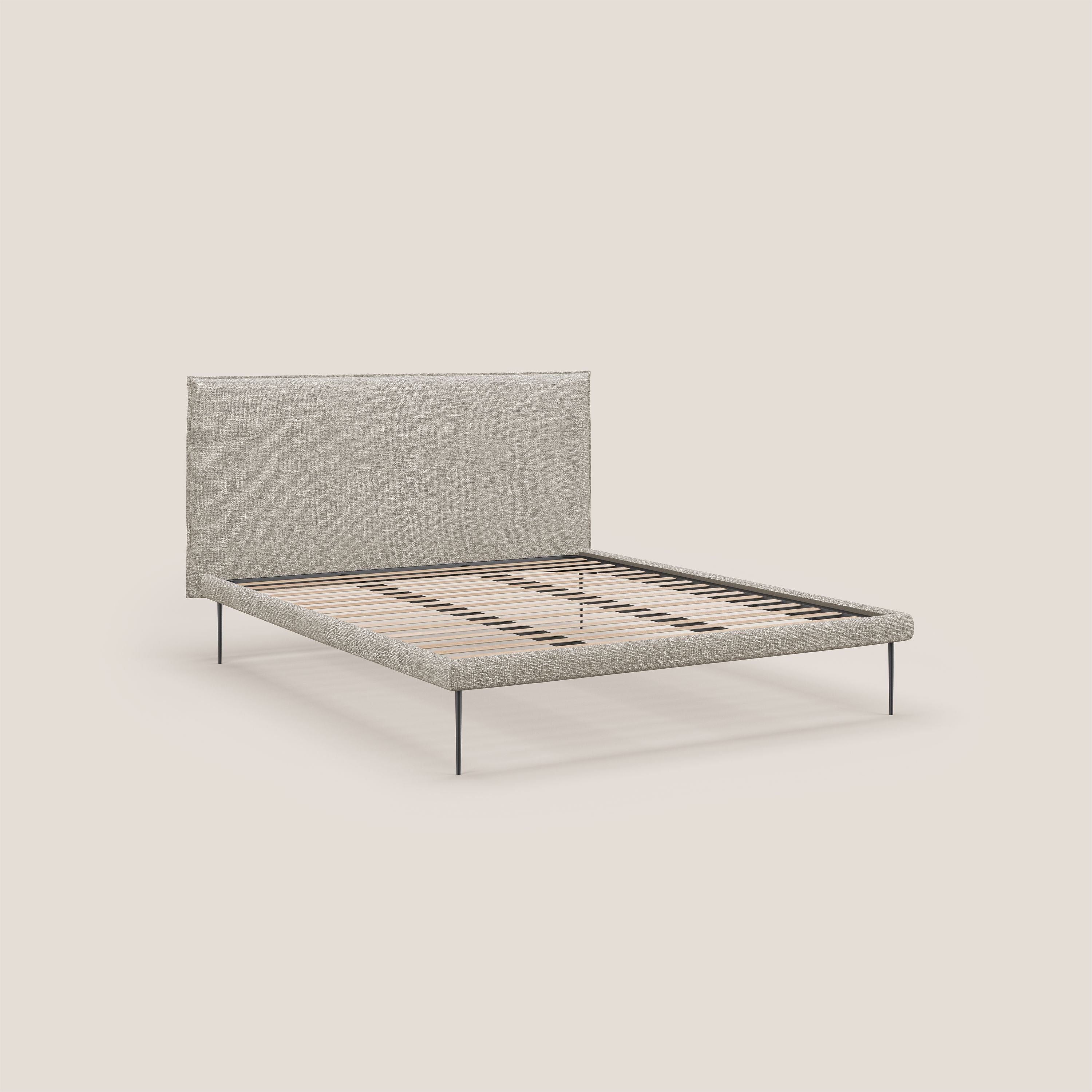 Theo letto imbottito moderno sfoderabile con piedi alti in metallo in tessuto impermeabile T10 panna - divani.store