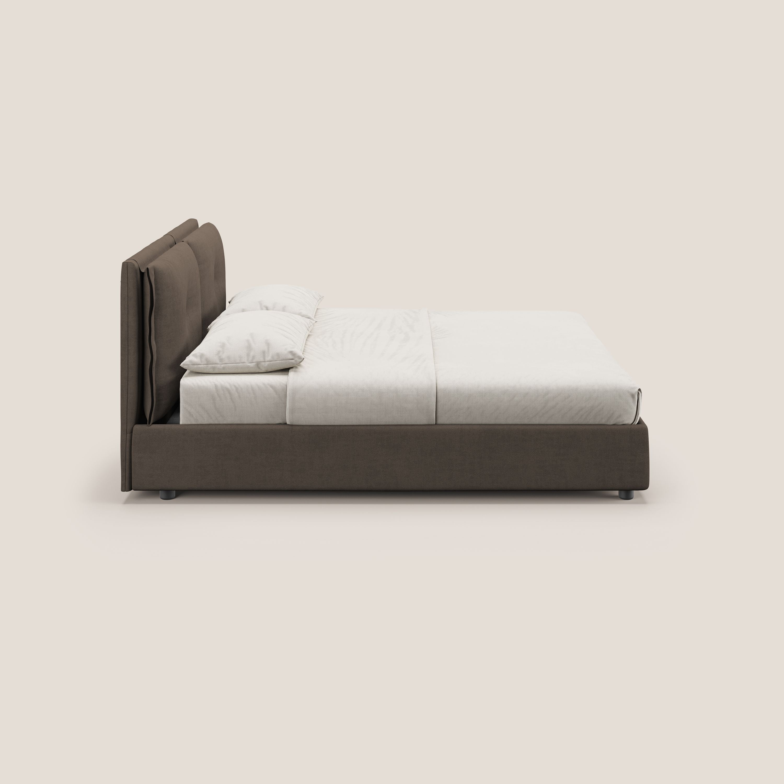 Travis letto contenitore con cuscini mobili trapuntati in tessuto impermeabile T02 marrone - divani.store