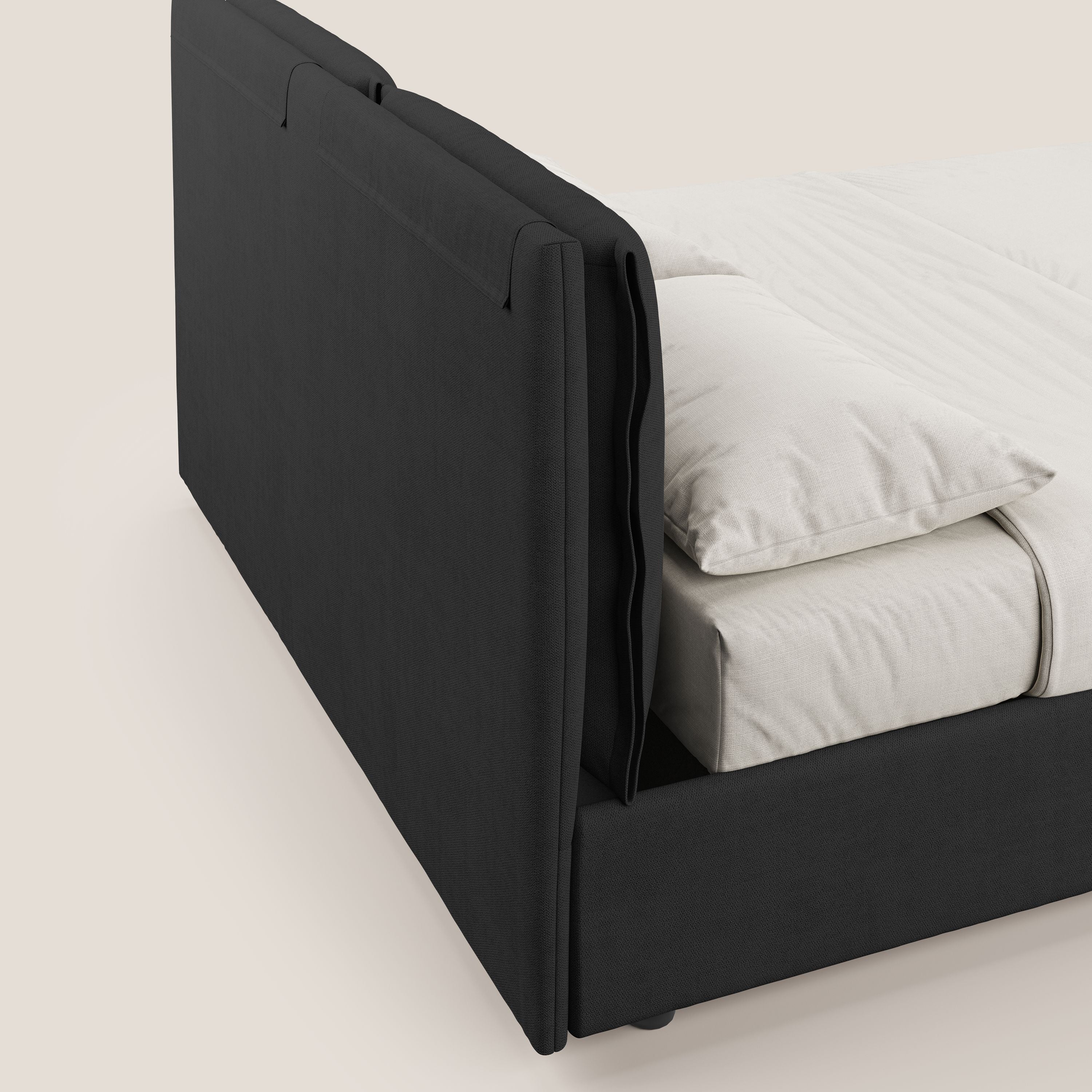 Travis letto contenitore con cuscini mobili trapuntati in tessuto impermeabile T02 nero - divani.store