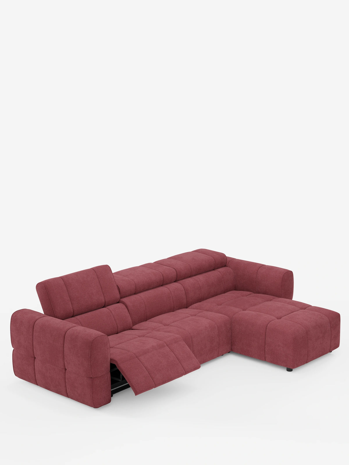 Un divano angolare modulare Giotto rosso scuro a 5 posti, lungo 296 cm, con penisola e funzione relax elettrica opzionale, rivestito in tessuto smacchiabile T23, con chaise longue sul lato destro, poltrona reclinabile allungata, poggiatesta inclinato e finitura trapuntata con texture.