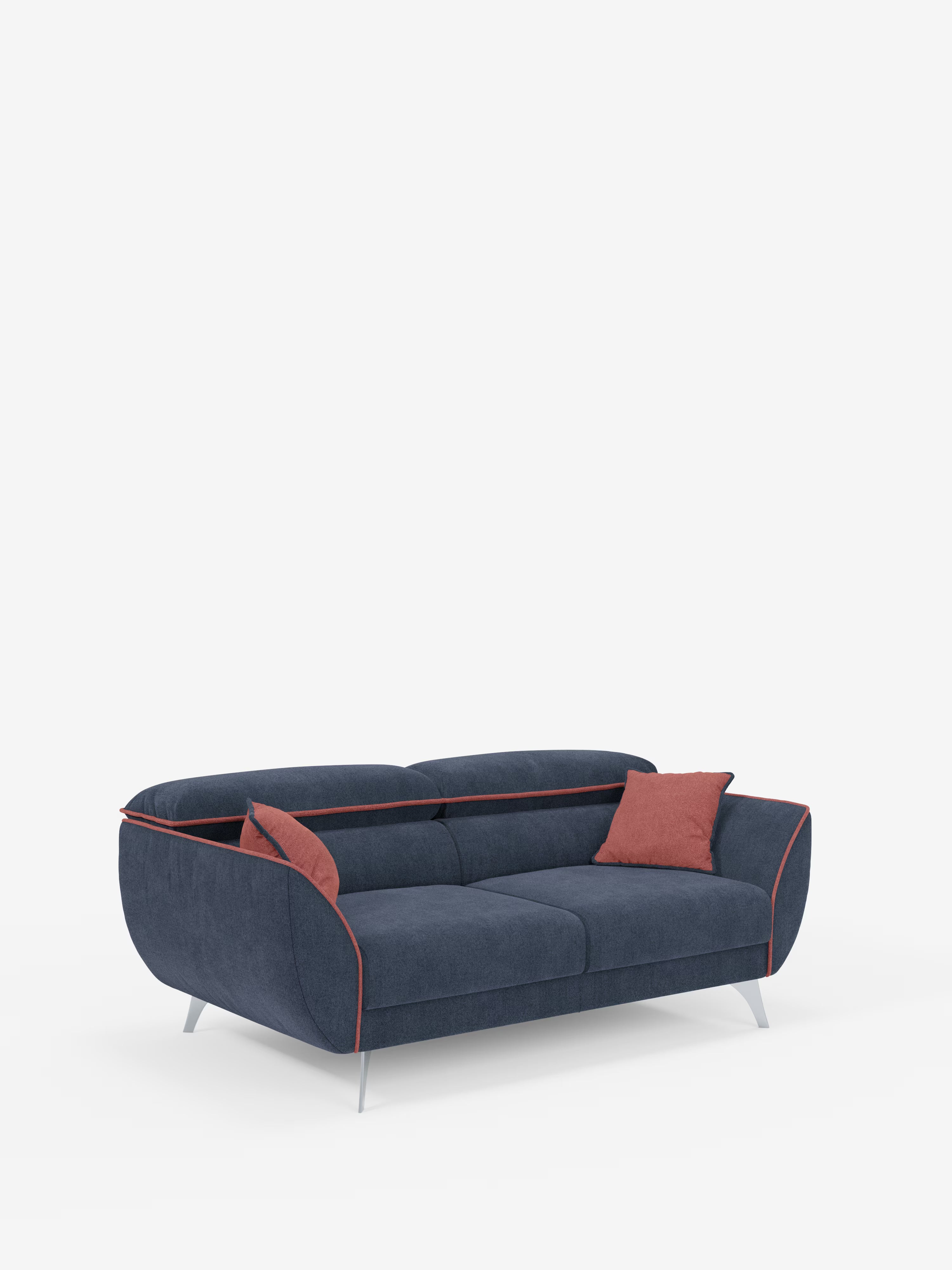 Il divano Michelangelo a 2 e 3 posti con sedute allungabili e poggiatesta reclinabili di Divani.Store è un moderno divano bicolore realizzato in tessuto smacchiabile T23 blu scuro, caratterizzato da linee slanciate, sottili gambe argentate e rifiniture con bordino color ruggine. Questo divano moderno è corredato da due cuscini decorativi coordinati color ruggine e presenta un design minimalista, che risalta sullo sfondo bianco a tinta unita.