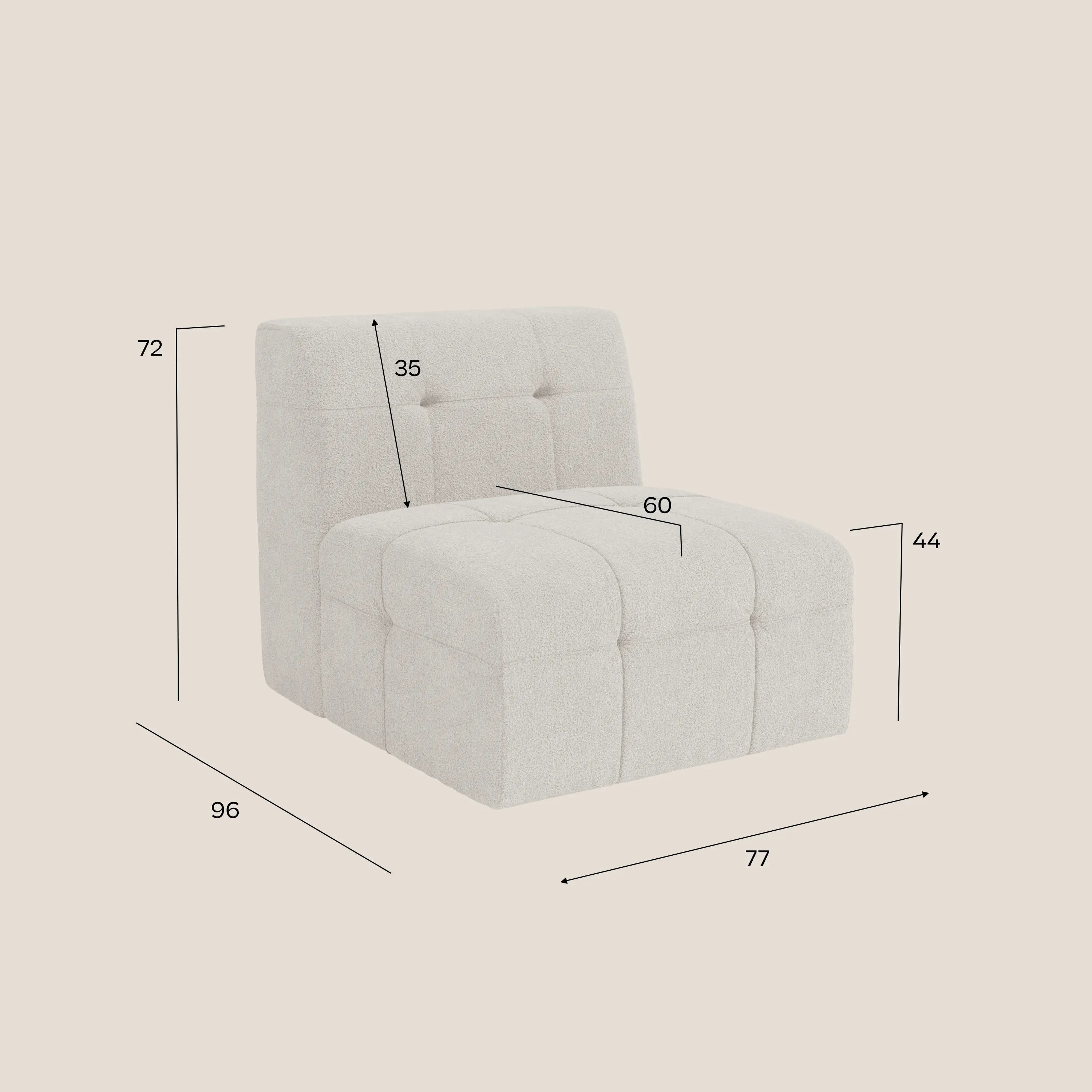 La poltrona Mosaic modulo 77 cm di Divani.Store è una moderna poltrona senza braccioli in bouclé beige chiaro, con disegno a ciuffi. Le sue dimensioni sono 96x77x72 cm con altezza seduta di 44 cm, profondità seduta di 60 cm e schienale di 35 cm.