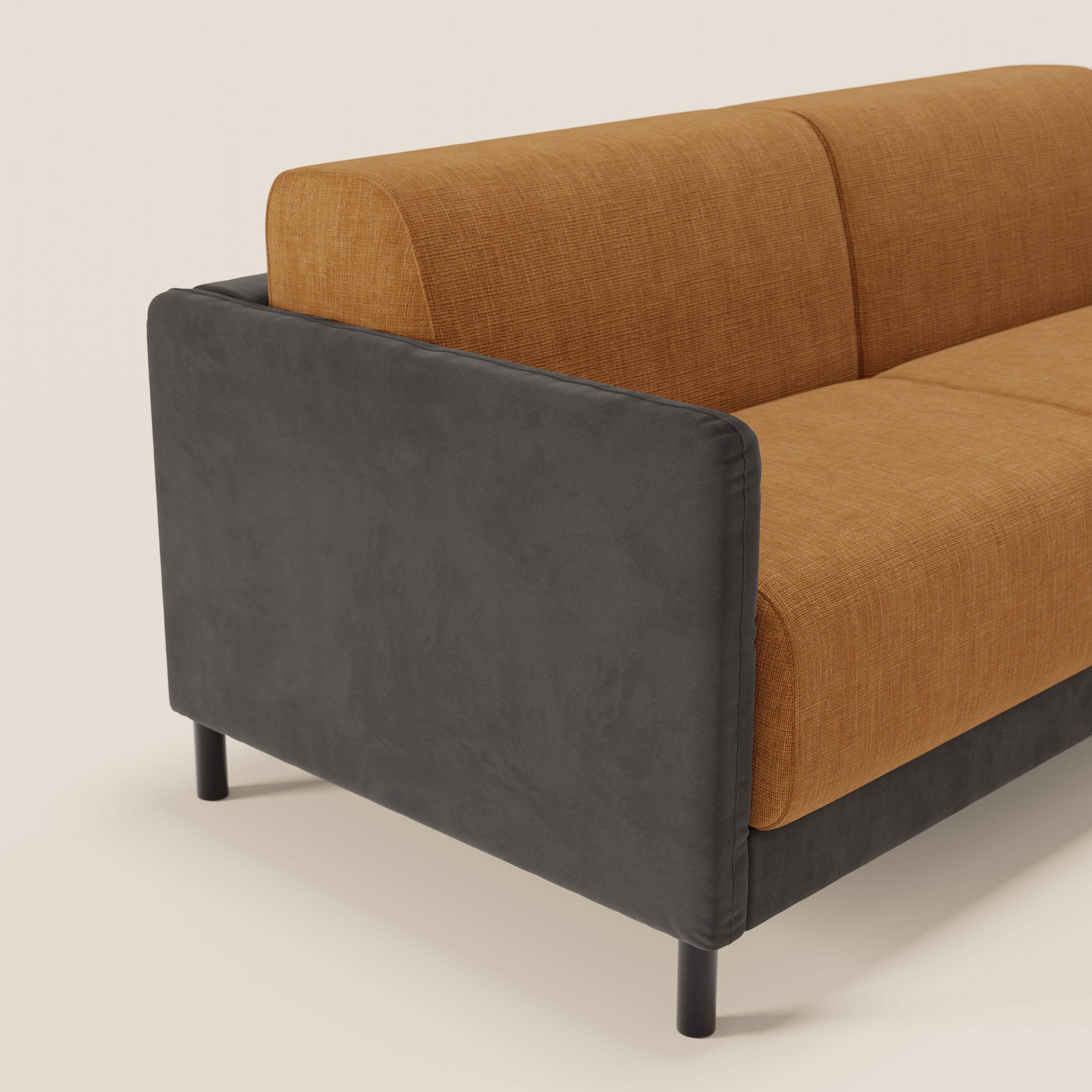 Il divano letto Narciso di Divani.Store è caratterizzato da un design bicolore con tessuto impermeabile nero-ocra T06 e struttura in microfibra smacchiabile. Il suo aspetto moderno e squadrato è caratterizzato da dettagli neri opachi e da quattro gambe cilindriche. Altezza materasso: 18 cm.