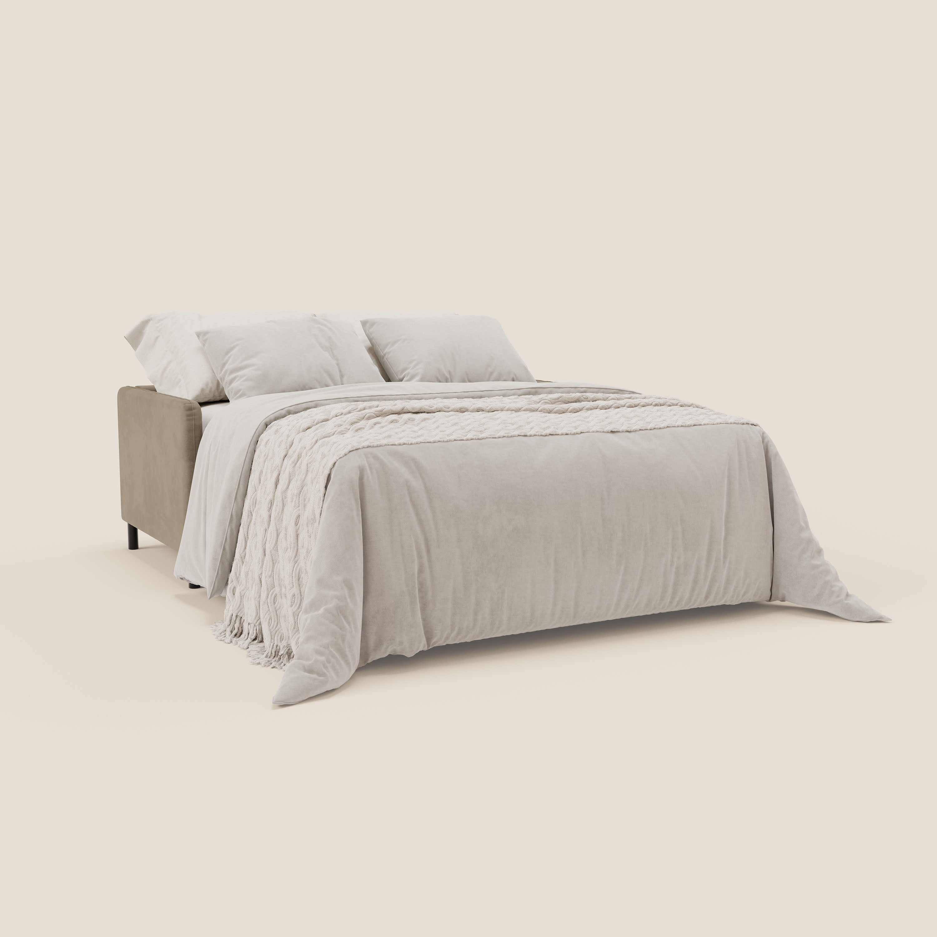 Il divano letto Narciso 160 cm di Divani.Store, con materasso 120x197 cm H16 cm e DOGHE, è caratterizzato da una struttura in microfibra smacchiabile e da un elegante tessuto impermeabile T06 tortora-panna, proposto con un piumino panna e cuscini coordinati.