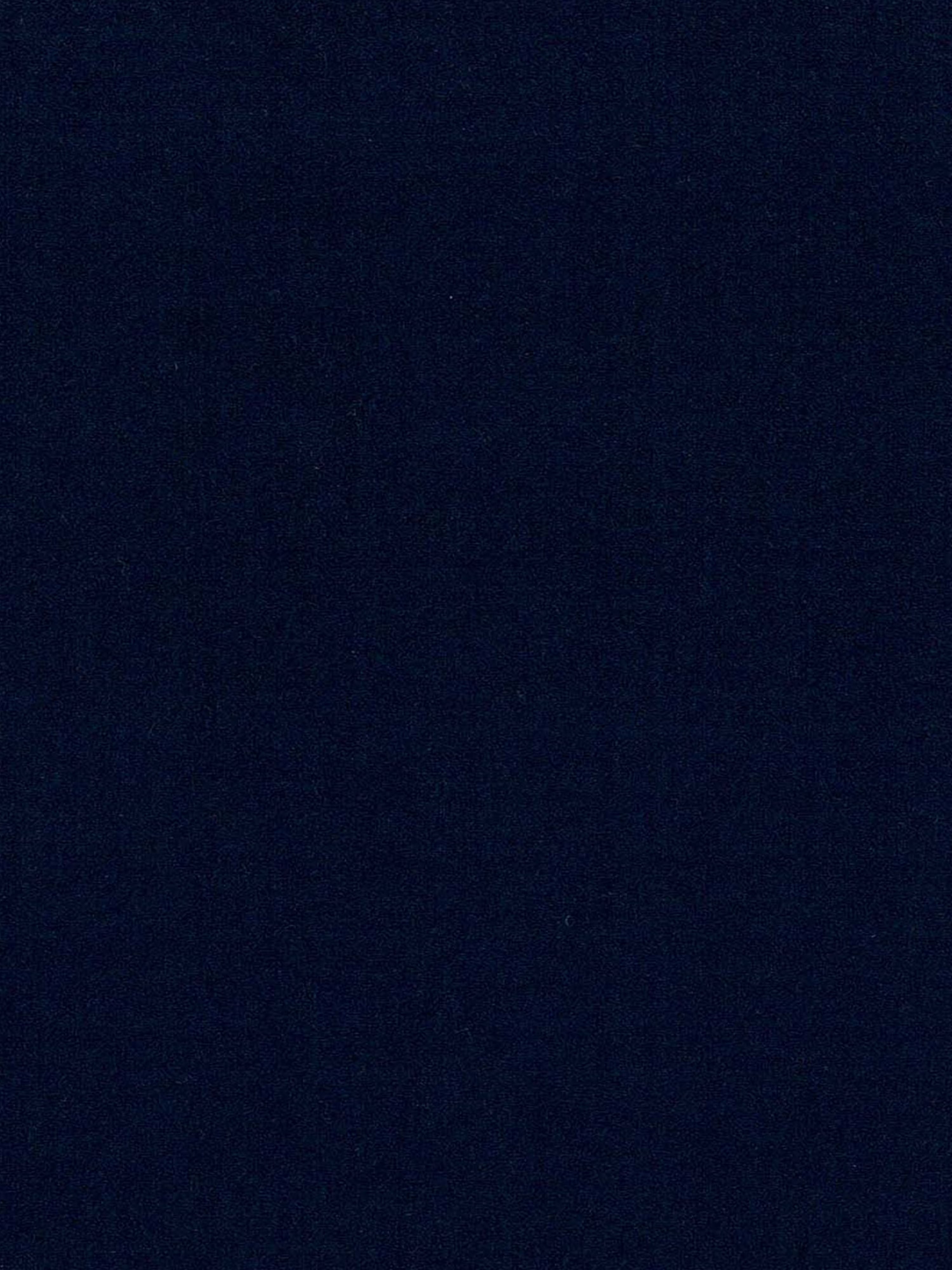 Una texture blu navy intensa e compatta riempie l’intera immagine, evocando la finitura lussuosa del divano angolare con penisola e schienali traslanti Eclipse in microfibra tecnica smacchiabile T11 di Divani.Store. La superficie appare liscia e omogenea in ogni sua parte, conferendo un aspetto uniforme e monocromatico, privo di motivi o oggetti visibili.