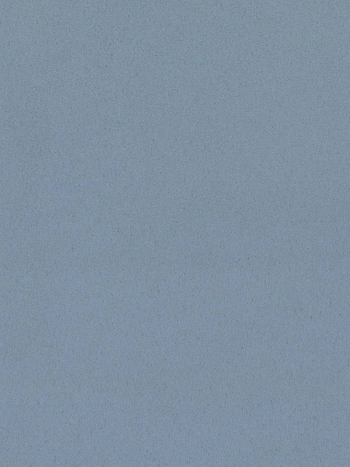 Una trama liscia e uniforme in una delicata tonalità di blu, con sottili macchioline e sfumature su tutta la superficie, che creano un effetto leggermente granuloso che ricorda il raffinato e accogliente rivestimento in microfibra presente sul divano angolare Eclipse con penisola e schienali traslanti in microfibra tecnica smacchiabile T11 di Divani.Immagine. L’immagine non è interrotta da motivi o oggetti distinti.