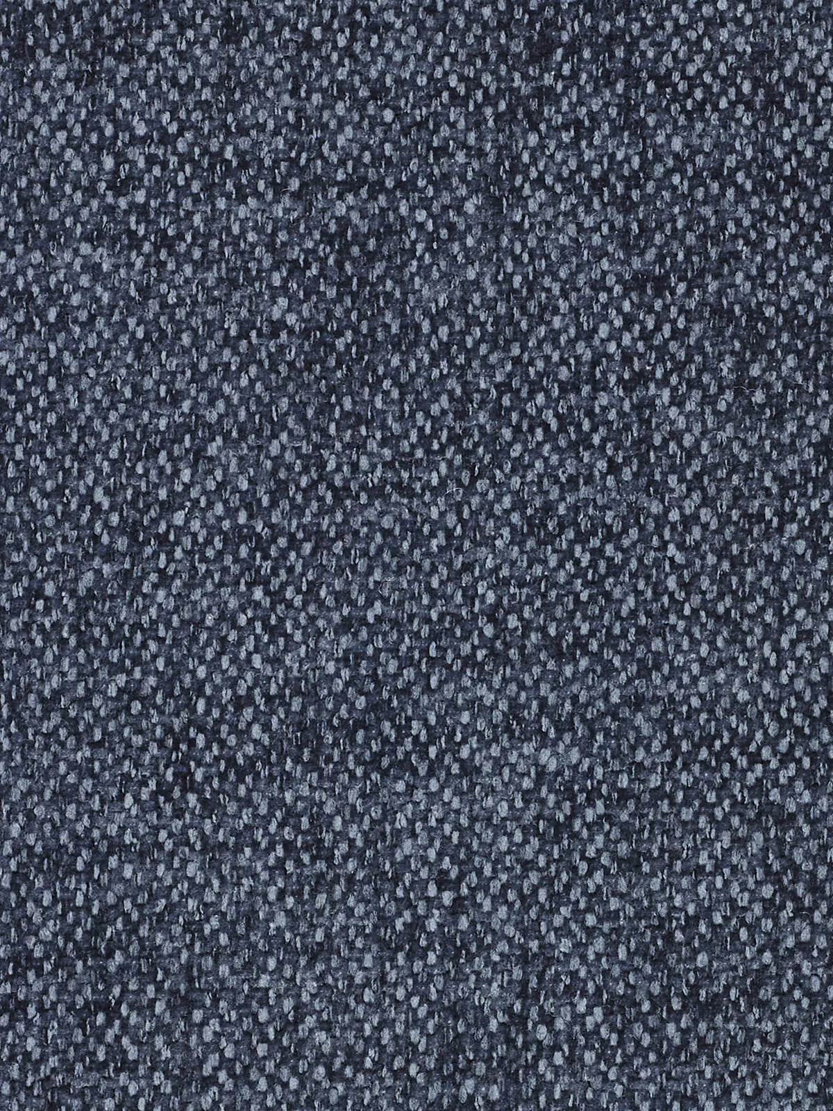 Primo piano del tessuto T23 blu scuro, testurizzato e resistente alle macchie, utilizzato per il “Doric Divano angolare con penisola e sedute allungabili con relax elettrico” di Divani.Store. I riccioli a trama fitta creano una superficie compatta e resistente con un motivo delicato e uniforme, ideale per il rivestimento di elementi quali poggiatesta reclinabili o sedute allungabili, esaltandone sia la resistenza che il design raffinato.