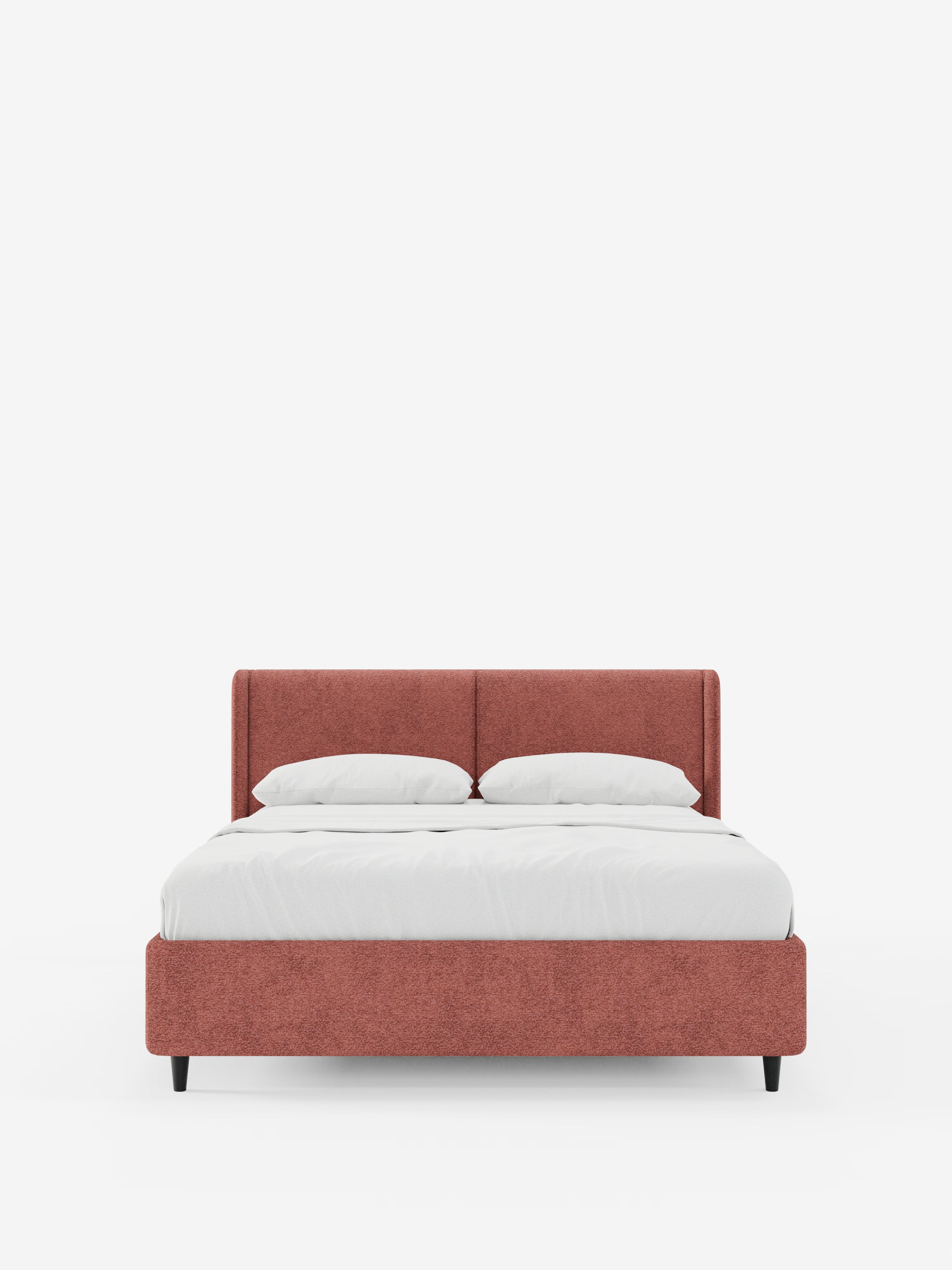 Il letto di design VALKIRIA di Letti.store è un letto imbottito in stile contemporaneo caratterizzato da una struttura in tessuto rosa tenue certificato Oeko-Tex®, due cuscini imbottiti bianchi e un materasso bianco. Poggia su quattro gambe corte nere, presenta una testiera avvolgente e un vano contenitore ed è fotografato di fronte su uno sfondo bianco a tinta unita per un look moderno e raffinato.