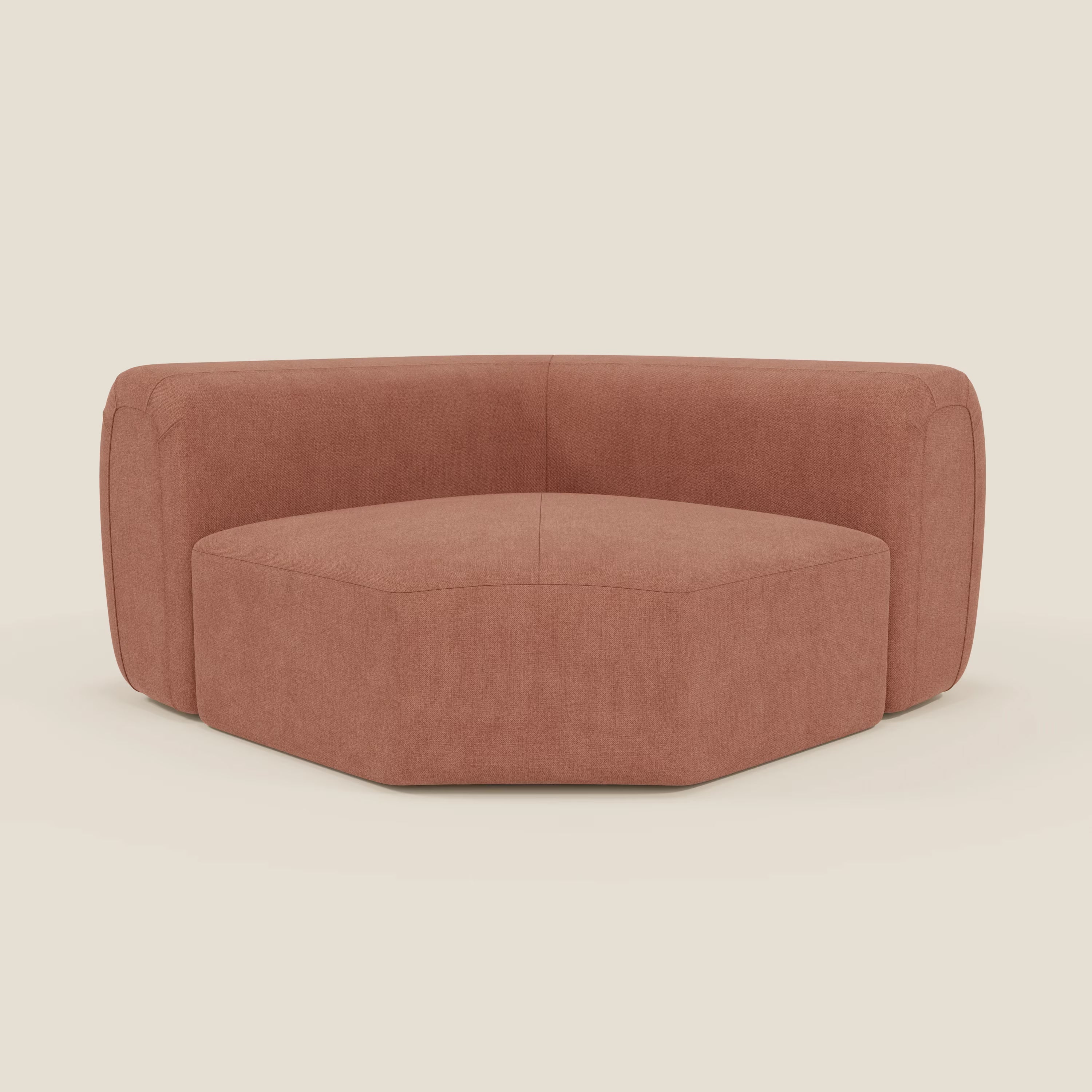 Bonbon Modulo angolare di Divani.Store è un moderno divano componibile senza braccioli in tessuto antimacchia T23 pesca, dalle linee pulite e dal design geometrico, ideale per uno spazio abitativo contemporaneo.