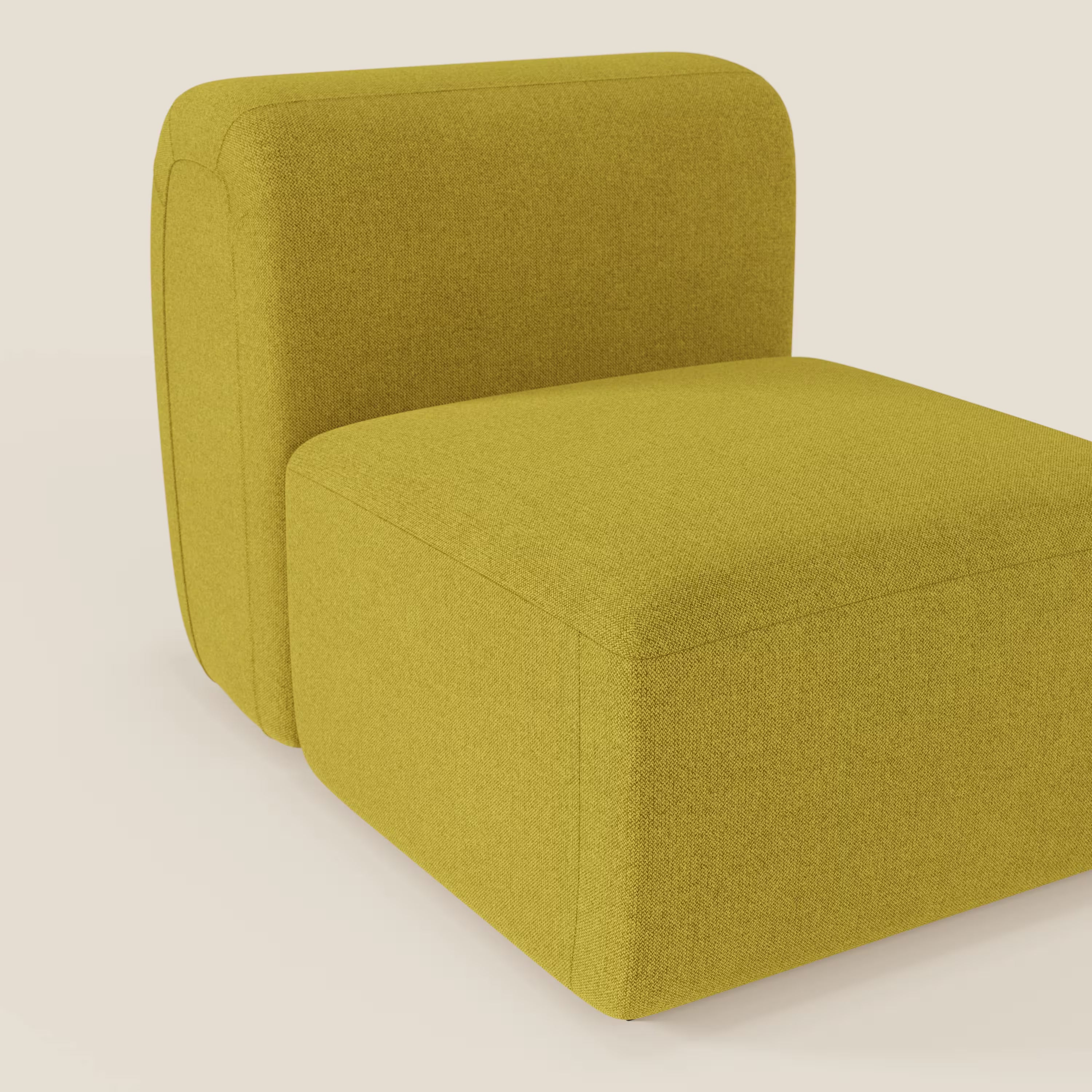BonBon modulo centrale 70 cm di Divani.Store è una sedia moderna e minimalista senza braccioli con schienale basso e ampia seduta, rivestita in tessuto antimacchia T23 giallo sole, dal design squadrato su sfondo bianco sporco.