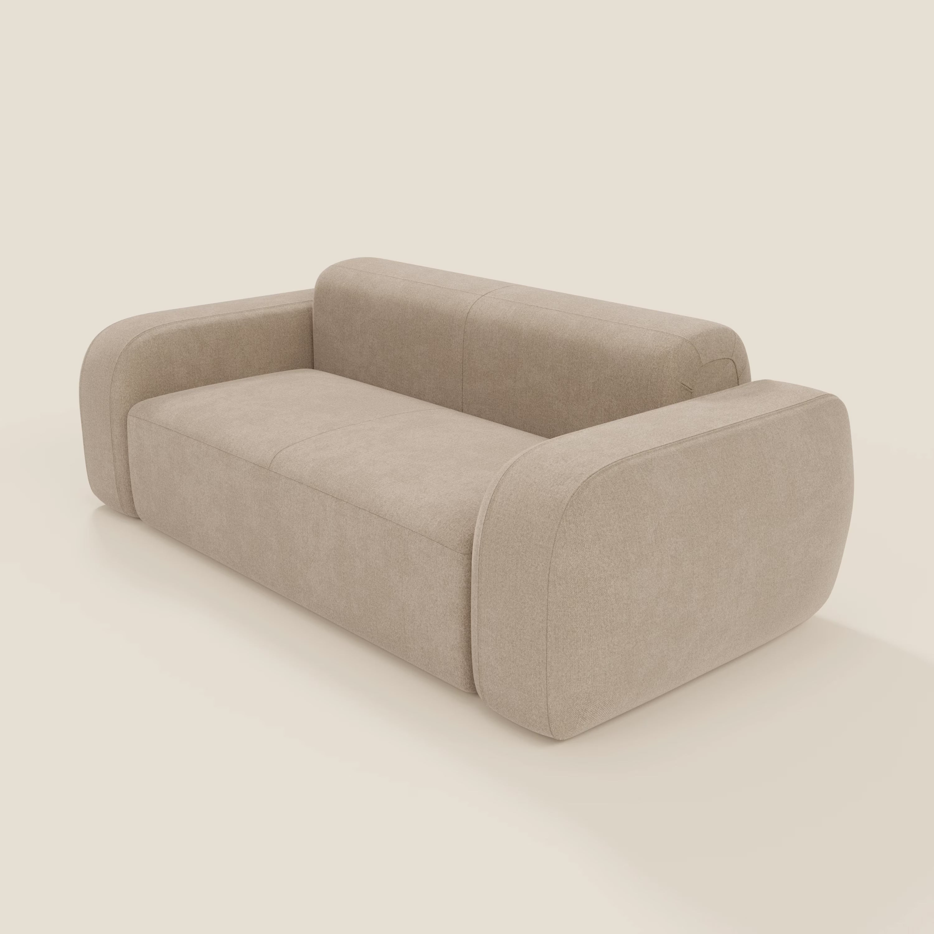 Il BonBon Divano modulare Lineare 220 di Divani.Store è caratterizzato da un design moderno e compatto in tessuto T23 beige antimacchia, con ampi braccioli arrotondati, schienale basso, seduta unica, morbida imbottitura e assenza di gambe visibili, ideale per spazi minimalisti.