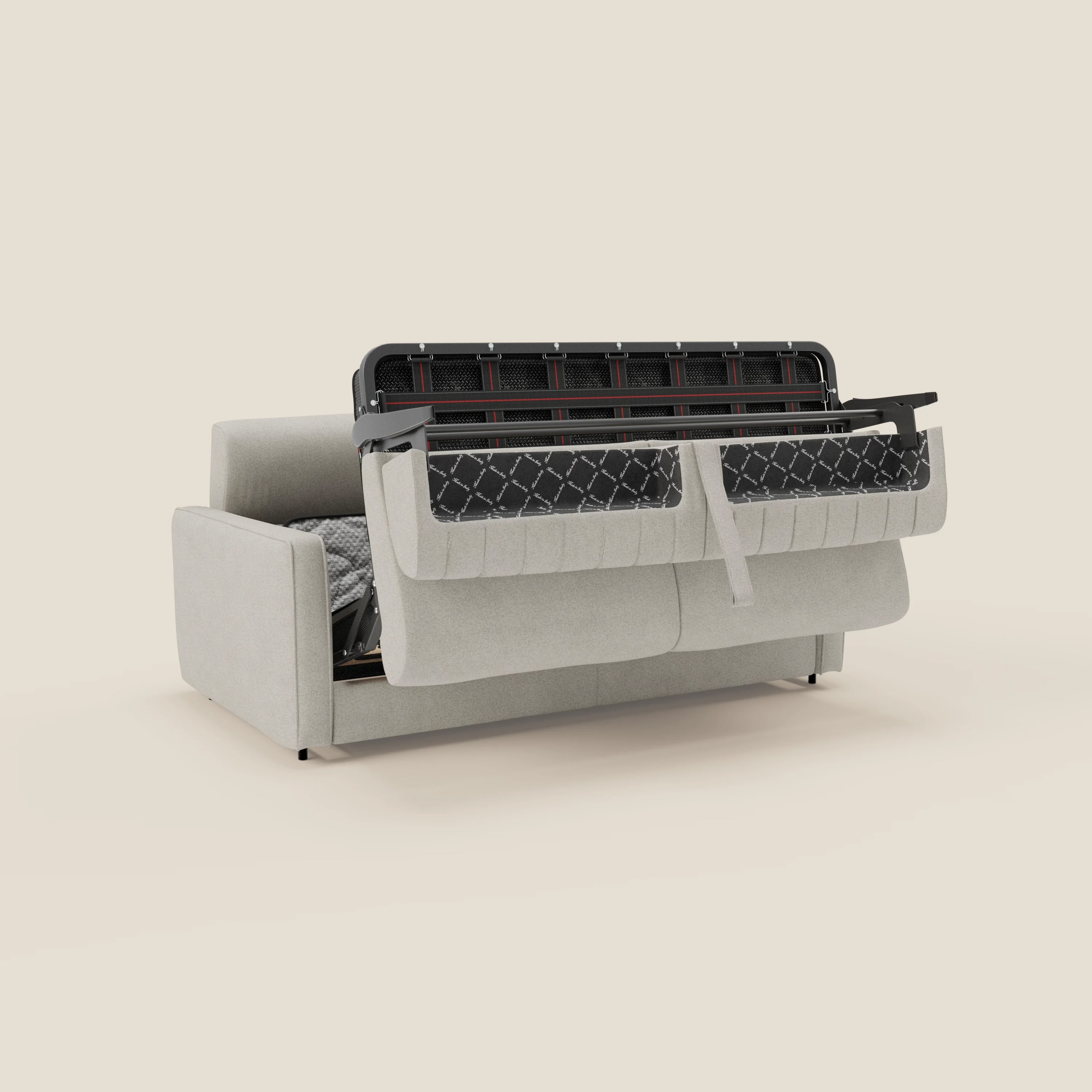 Il divano letto moderno Nivon di Divani.Store, presentato in tessuto impermeabile Panna T25, è caratterizzato da una seduta sollevabile che consente di riporre i propri oggetti. La sua struttura moderna comprende un materasso trapuntato di 16 cm di altezza e una maniglia a scomparsa beige, su uno sfondo semplice color crema.