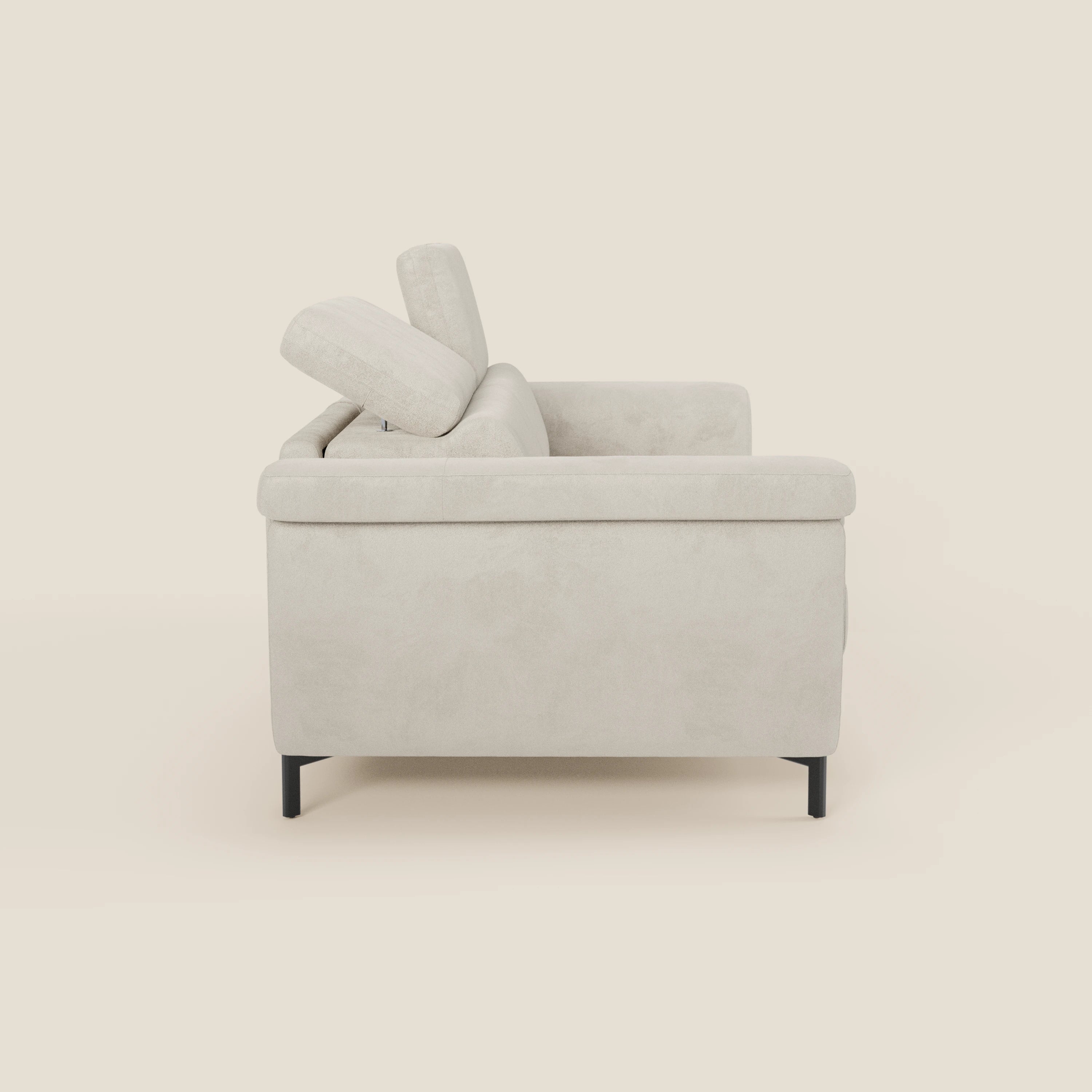 Capri divano letto di design con piedini alti - poggiatesta reclinabili in raffinato tessuto effetto velluto smacchiabile T30 - divani.store