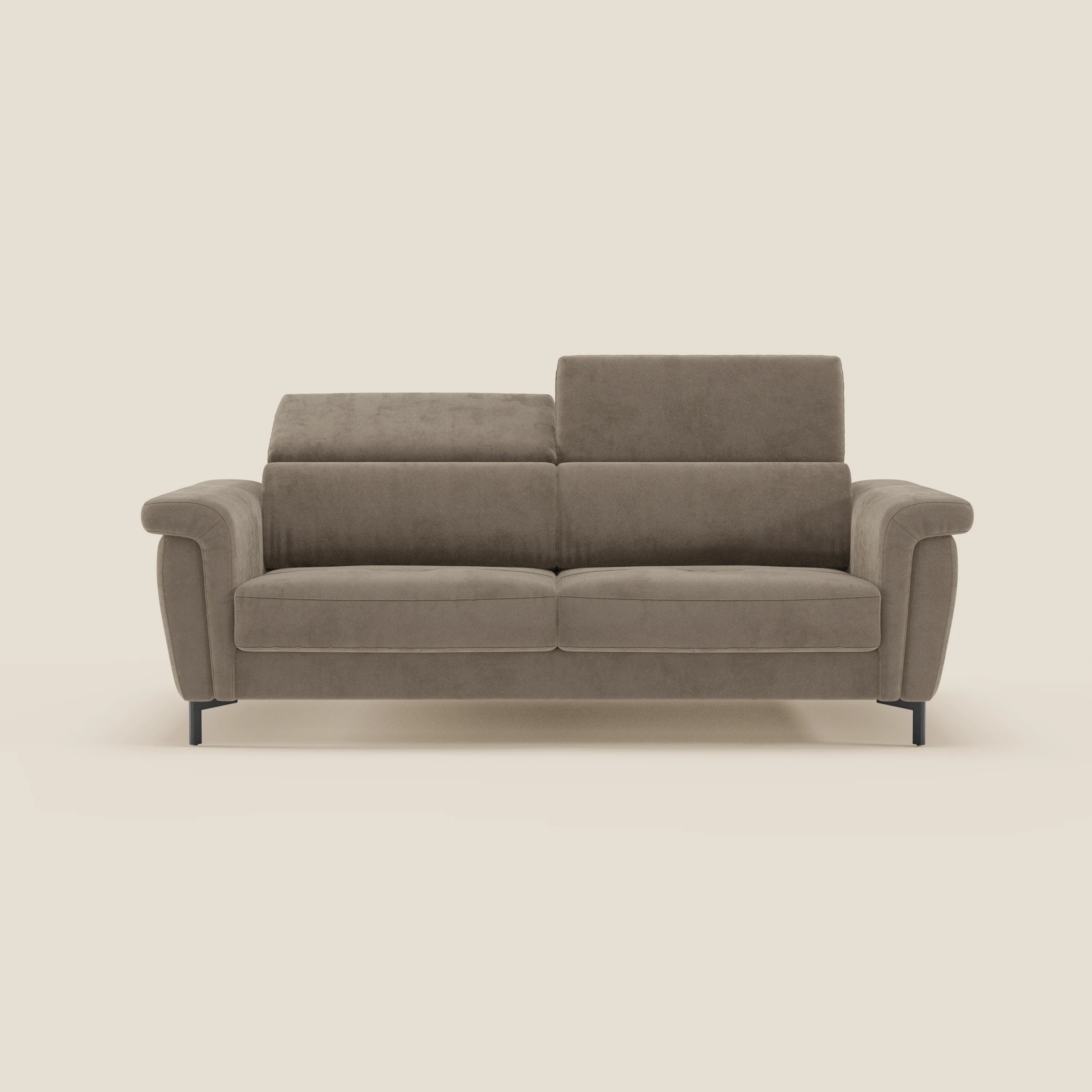 Capri divano letto di design con piedini alti - poggiatesta reclinabili in raffinato tessuto effetto velluto smacchiabile T30 - divani.store