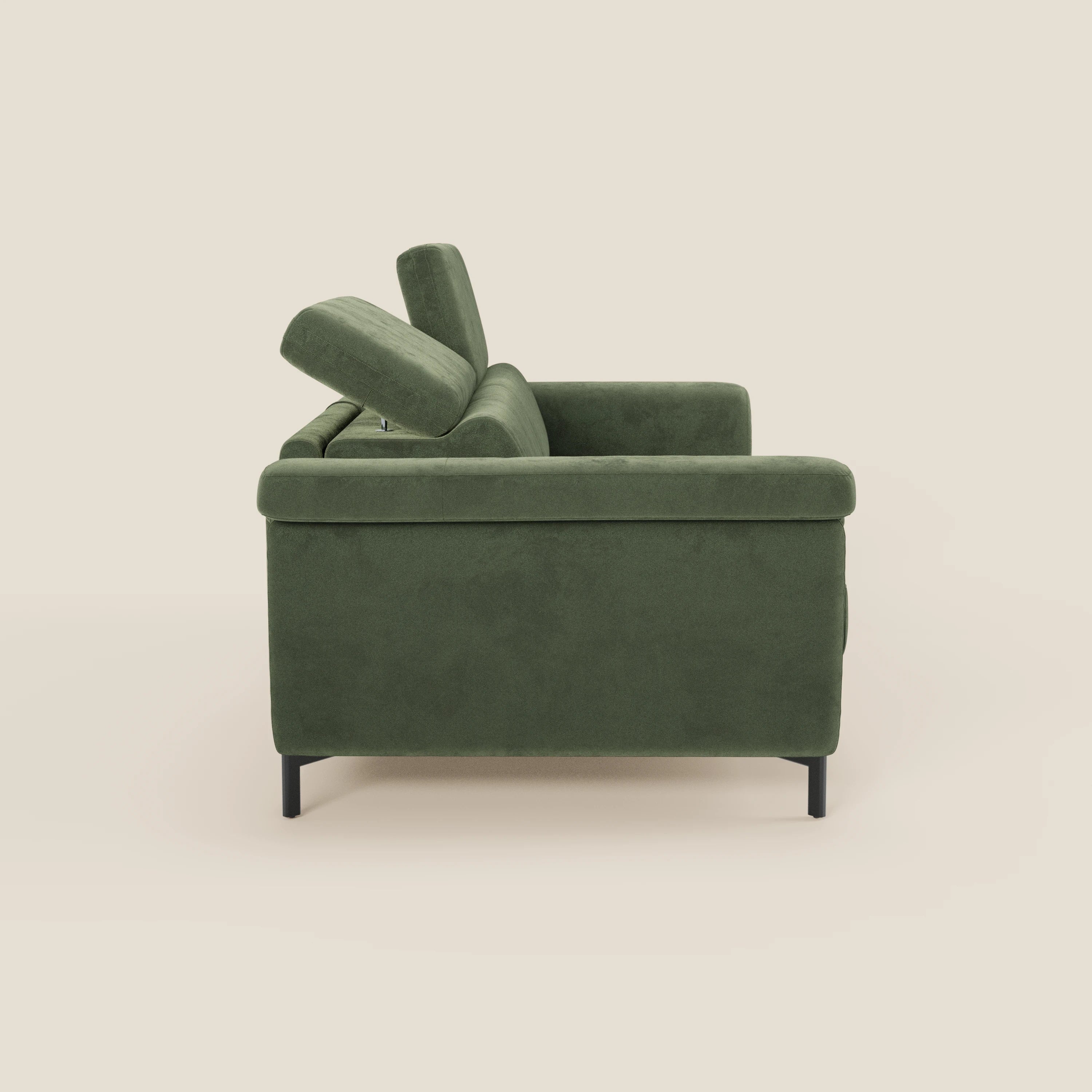 Capri divano letto di design con piedini alti - poggiatesta reclinabili in raffinato tessuto effetto velluto smacchiabile T30 - divani.store