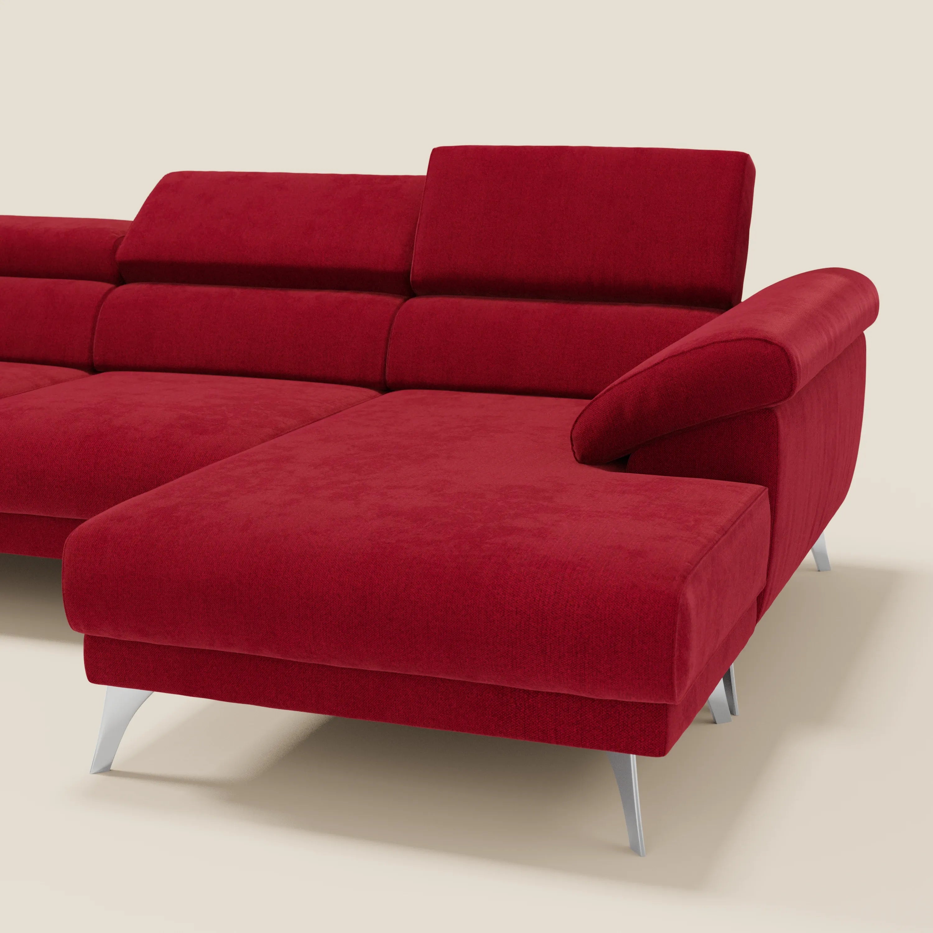 Il Divano angolare Donatello di Divani.Store è caratterizzato da sedute scorrevoli, braccioli contenitore, poggiatesta in tessuto morbido smacchiabile T23 bordeaux, il tutto con un design moderno ed elegante.