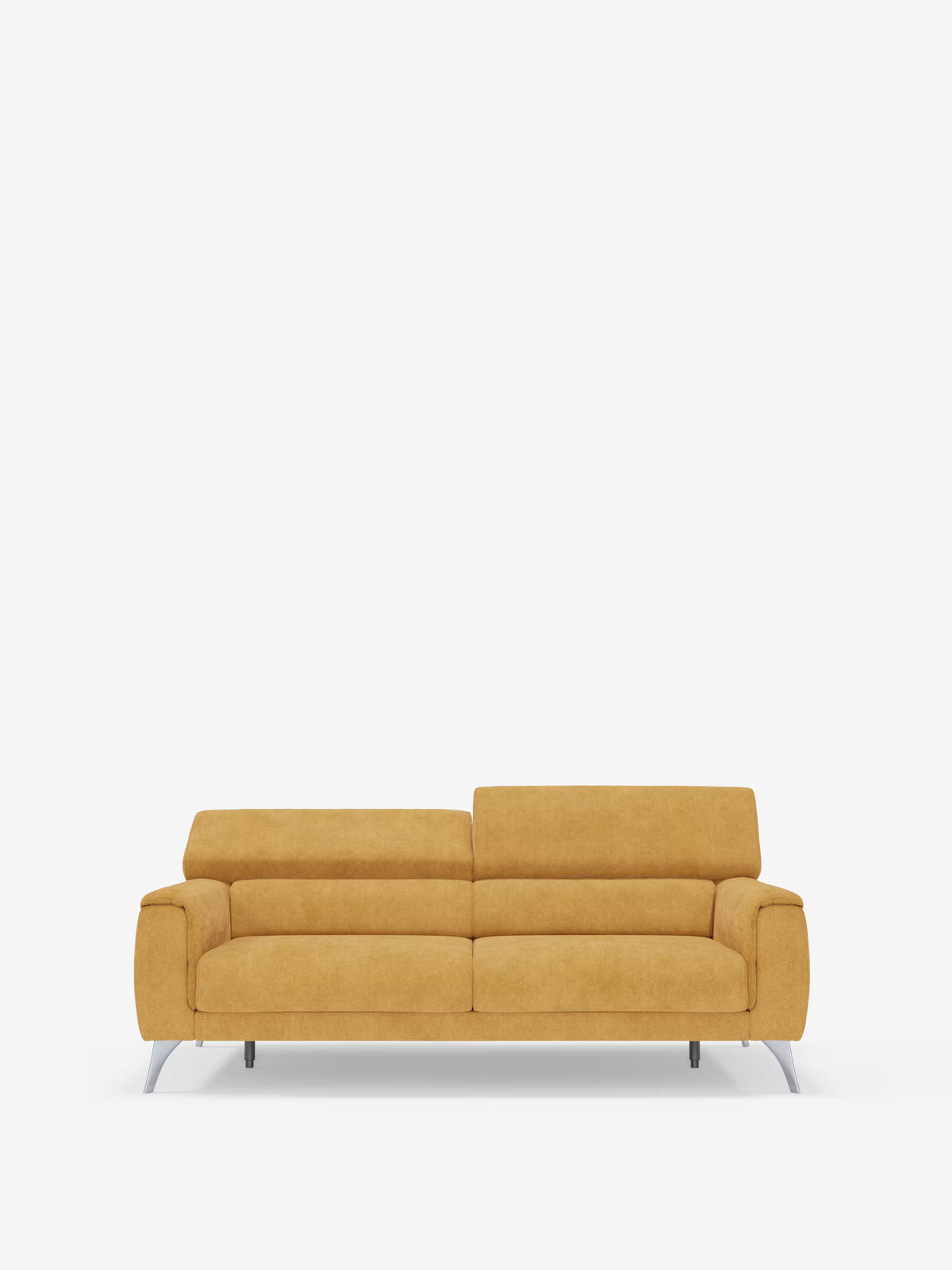 Un moderno divano Caravaggio a 2 e 3 posti di Divani.Store, rivestito in elegante tessuto T31 resistente alle macchie color giallo senape, con schienale basso, ampi braccioli e gambe cromate, è posto al centro di uno sfondo bianco a tinta unita. Il rivestimento morbido e il design minimalista e contemporaneo sono valorizzati dai sedili estensibili e dai poggiatesta reclinabili.