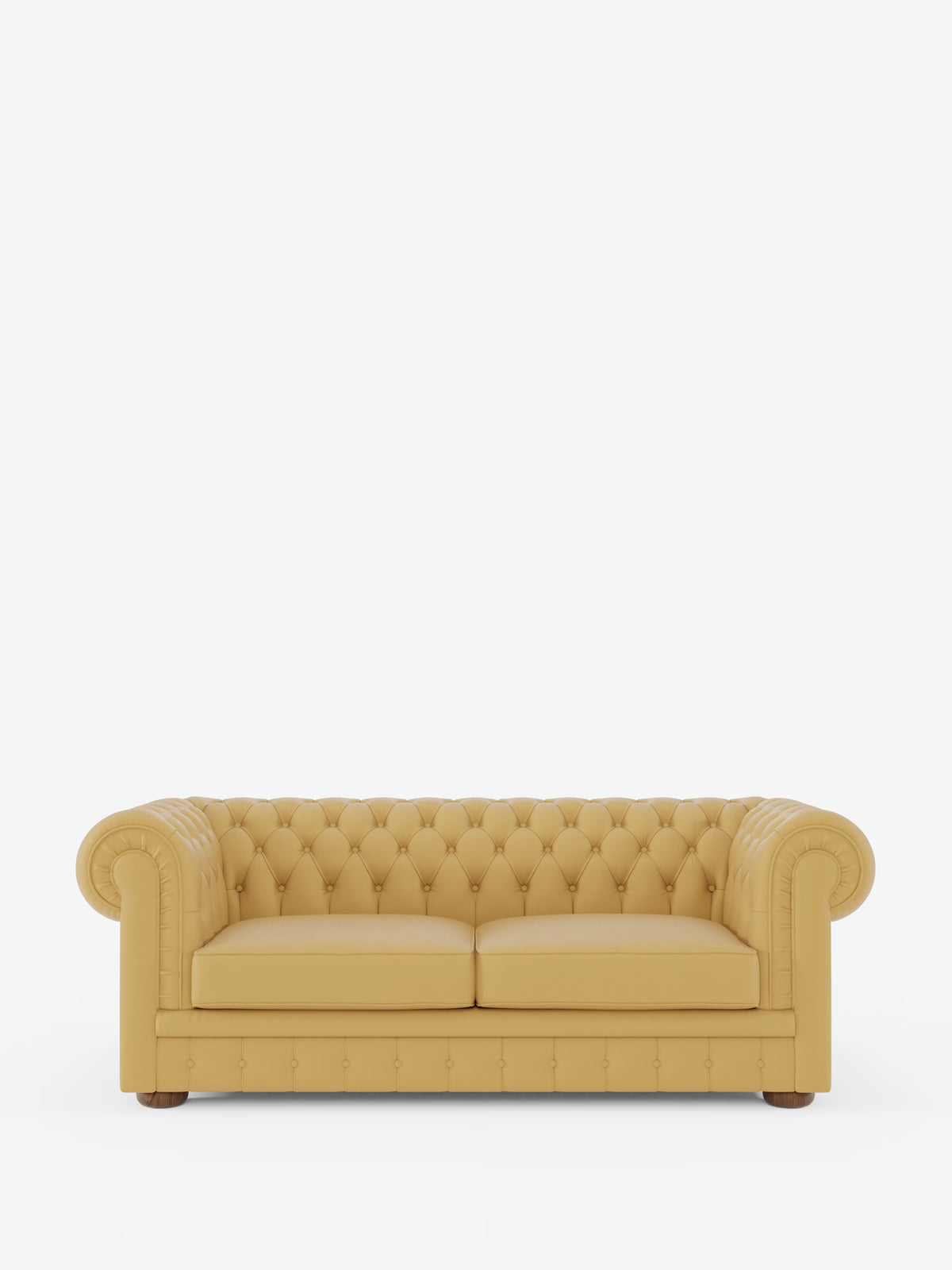Un divano “Chester – Divano Chesterfield in vera pelle spessorata a 2 e 3 posti” di Divani.Store, in pelle trapuntata color giallo senape, con braccioli arrotondati e piedini in legno, è posizionato al centro su uno sfondo bianco a tinta unita, mettendo in risalto l’eleganza di questo divano artigianale Made in Italy realizzato in vera pelle spessorata.