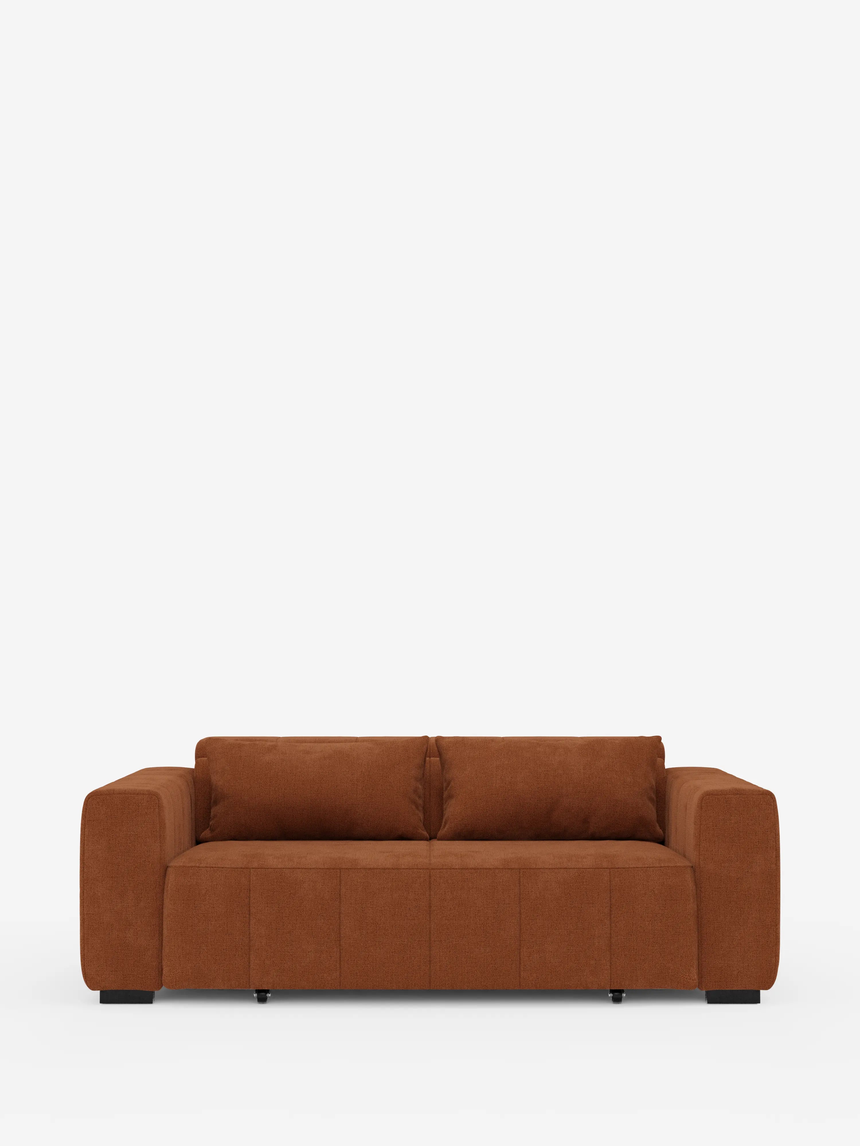 Un divano a 3 posti in stile dorico contemporaneo di Divani.Store, realizzato in tessuto marrone, caratterizzato da ampi braccioli, uno schienale basso con due cuscini e rivestimento T23 antimacchia, si staglia su uno sfondo bianco a tinta unita. Il design moderno di questo divano è caratterizzato da linee pulite, gambe nere, un meccanismo reclinabile elettrico per un maggiore comfort di seduta e poggiatesta regolabili, che conferiscono al mobile un aspetto minimalista ma funzionale.