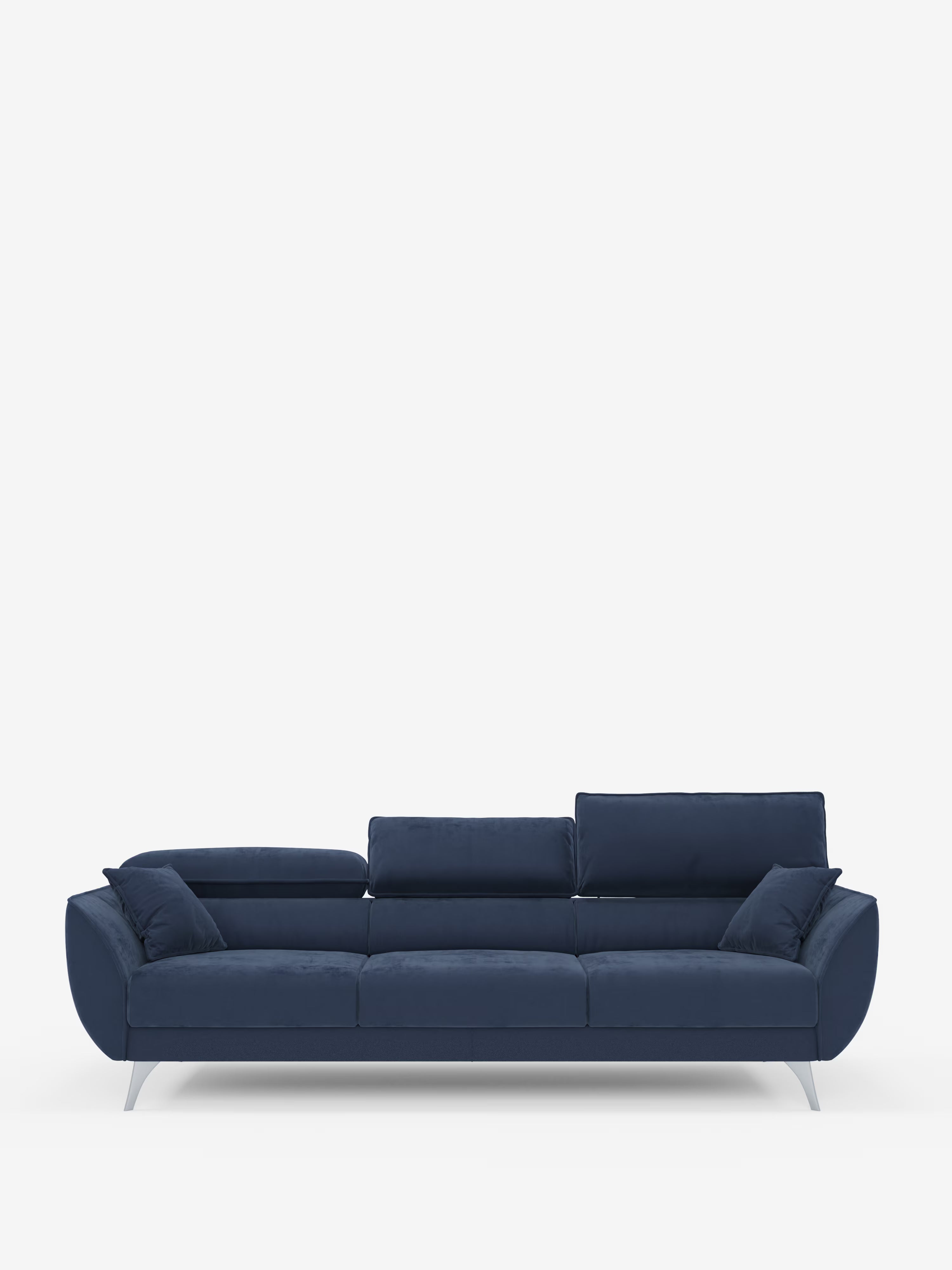 Vi presentiamo il divano Michelangelo 4 Posti di Divani.Store: un divano contemporaneo blu scuro dotato di tre cuscini di seduta estensibili, braccioli angolari, poggiatesta reclinabili e quattro eleganti gambe in metallo. Rivestito con un elegante tessuto in velluto T30 resistente alle macchie, questo divano è raffigurato su uno sfondo bianco a tinta unita.