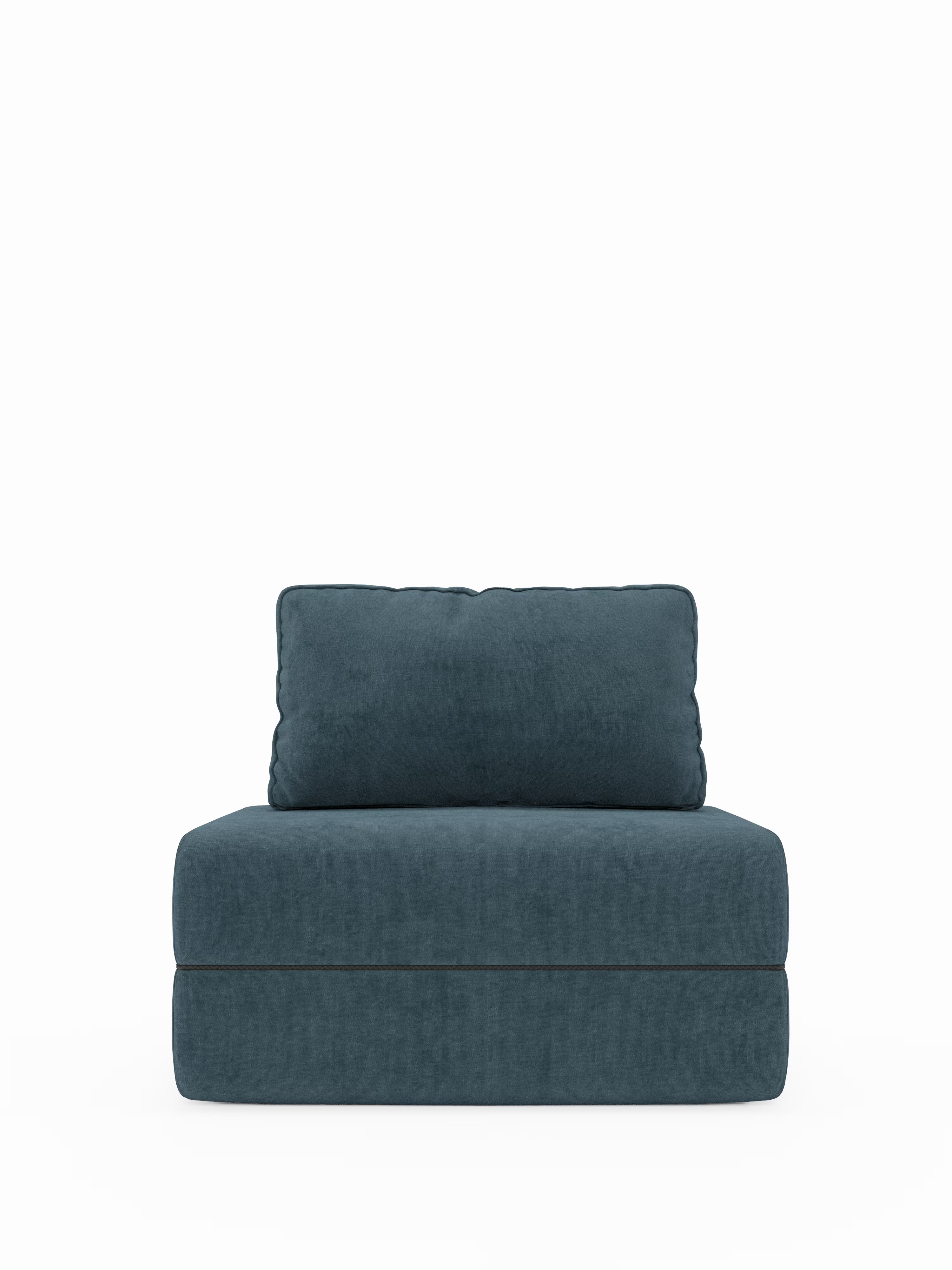 Una poltrona letto Rift con materasso alto 22 cm in memory foam di Divani.Store, rivestita in morbido tessuto T31 blu intenso resistente alle macchie. La poltrona presenta una seduta imbottita e un cuscino rettangolare abbinato per lo schienale, con uno schienale mobile che incarna la versatilità del design di una poltrona letto. È raffigurata appoggiata su una superficie piana su uno sfondo bianco a tinta unita.