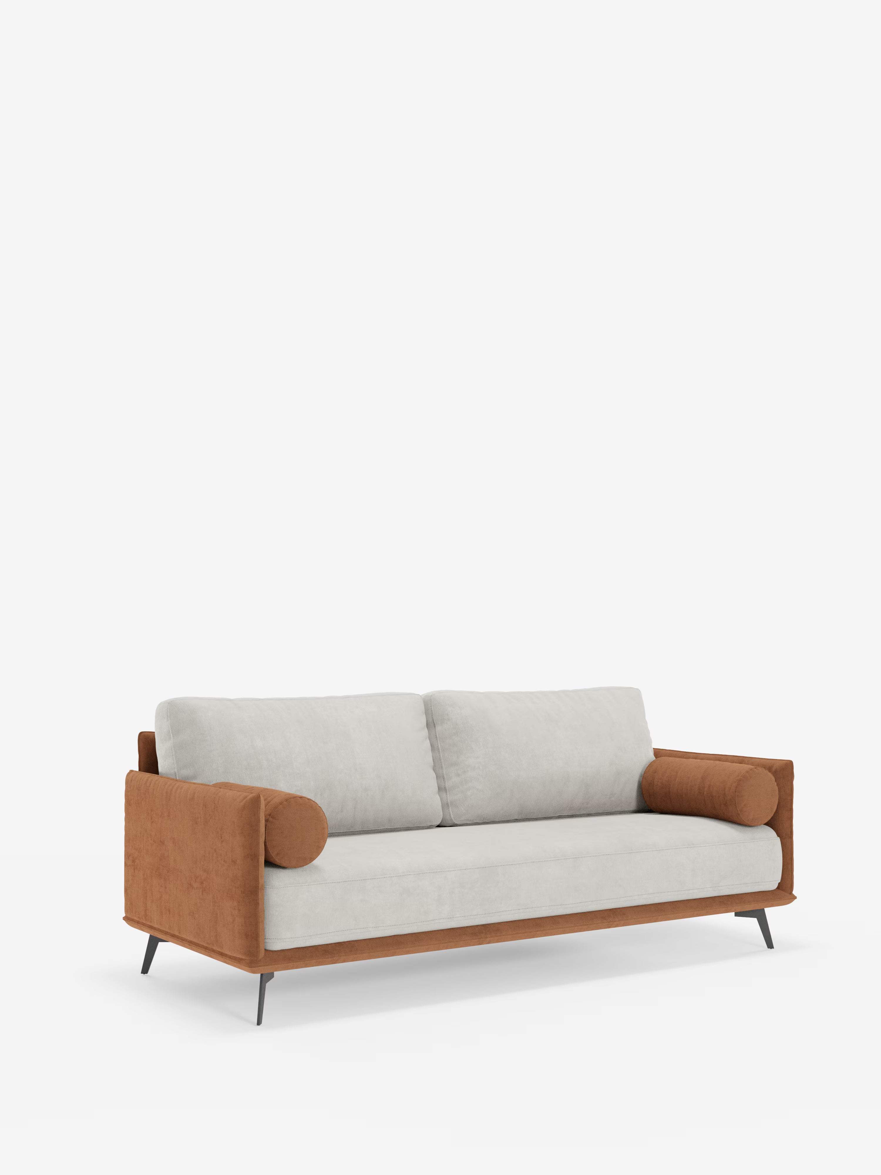 La linea Basalto Divano lineare a 2 o 3 posti bicolore di Divani.Store presenta seduta e schienale imbottiti in tessuto T31 grigio chiaro e resistente alle macchie, abbinati a una struttura in velluto marrone e a cuscini cilindrici coordinati su entrambi i lati. Questo elegante divano moderno poggia su sottili gambe angolate in metallo nero ed è messo in risalto da uno sfondo bianco a tinta unita.
