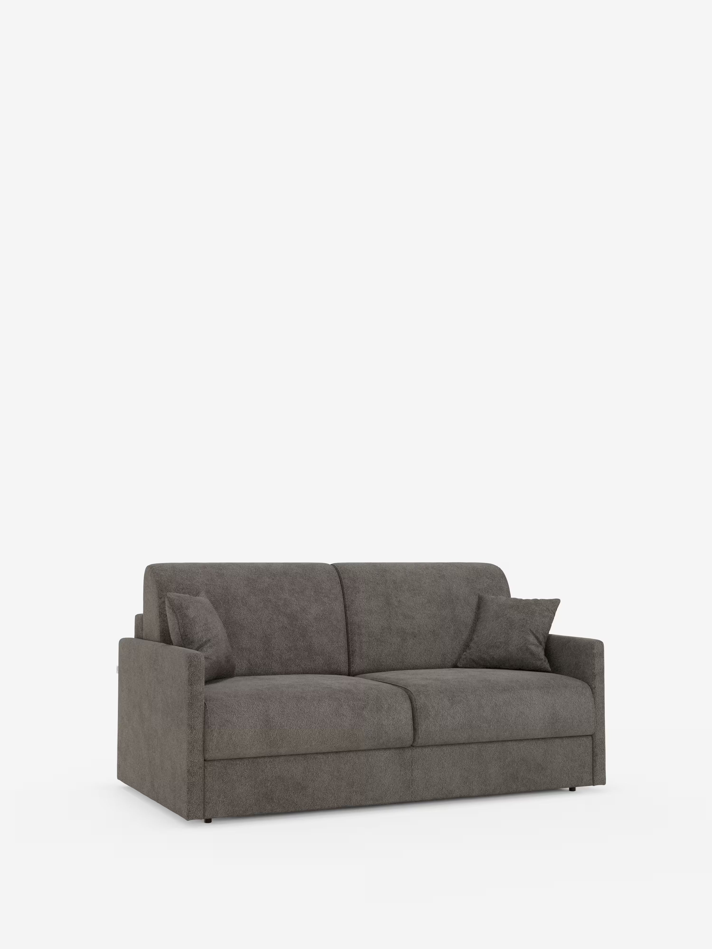 Un moderno divano letto Tommy Divano a 2 e 3 posti matrimoniale di Divani.Store, in grigio scuro, rivestito in tessuto T33 simile al cotone, 100% sfoderabile e antimacchia, caratterizzato da braccioli sottili e dritti, due cuscini di seduta, due cuscini dello schienale e due cuscini decorativi abbinati. Il divano dalle linee squadrate e minimaliste è raffigurato su uno sfondo bianco a tinta unita.