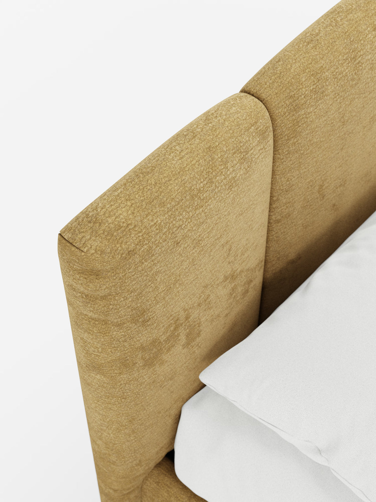 Primo piano del letto imbottito ARKAM con vano contenitore e testiera a lavorazione verticale di Letti.store, che mette in risalto la sua elegante testiera imbottita, realizzata in un tessuto morbido, dalla trama particolare e certificato Oeko-Tex®. Una parte di un cuscino bianco e di un lenzuolo poggia sul lato destro della testiera. Lo sfondo bianco a tinta unita mette in risalto il design shabby chic e i materiali raffinati di questo elegante letto imbottito.