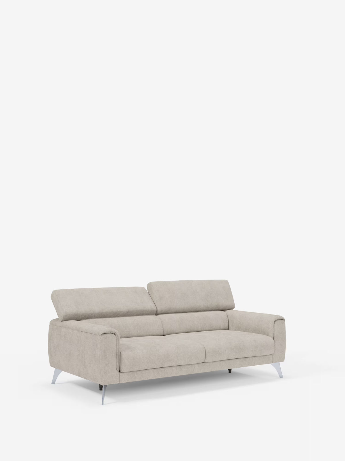 Vi presentiamo il divano Caravaggio a 2 e 3 posti di Divani.Store: un elegante divano in tessuto grigio chiaro realizzato in tessuto smacchiabile T31, caratterizzato da ampi braccioli, poggiatesta reclinabili e sedute estensibili. Con le sue linee pulite e le sottili gambe in metallo argentato, questo moderno complemento d’arredo dona uno stile minimalista a qualsiasi soggiorno contemporaneo, risaltando magnificamente su uno sfondo bianco a tinta unita.