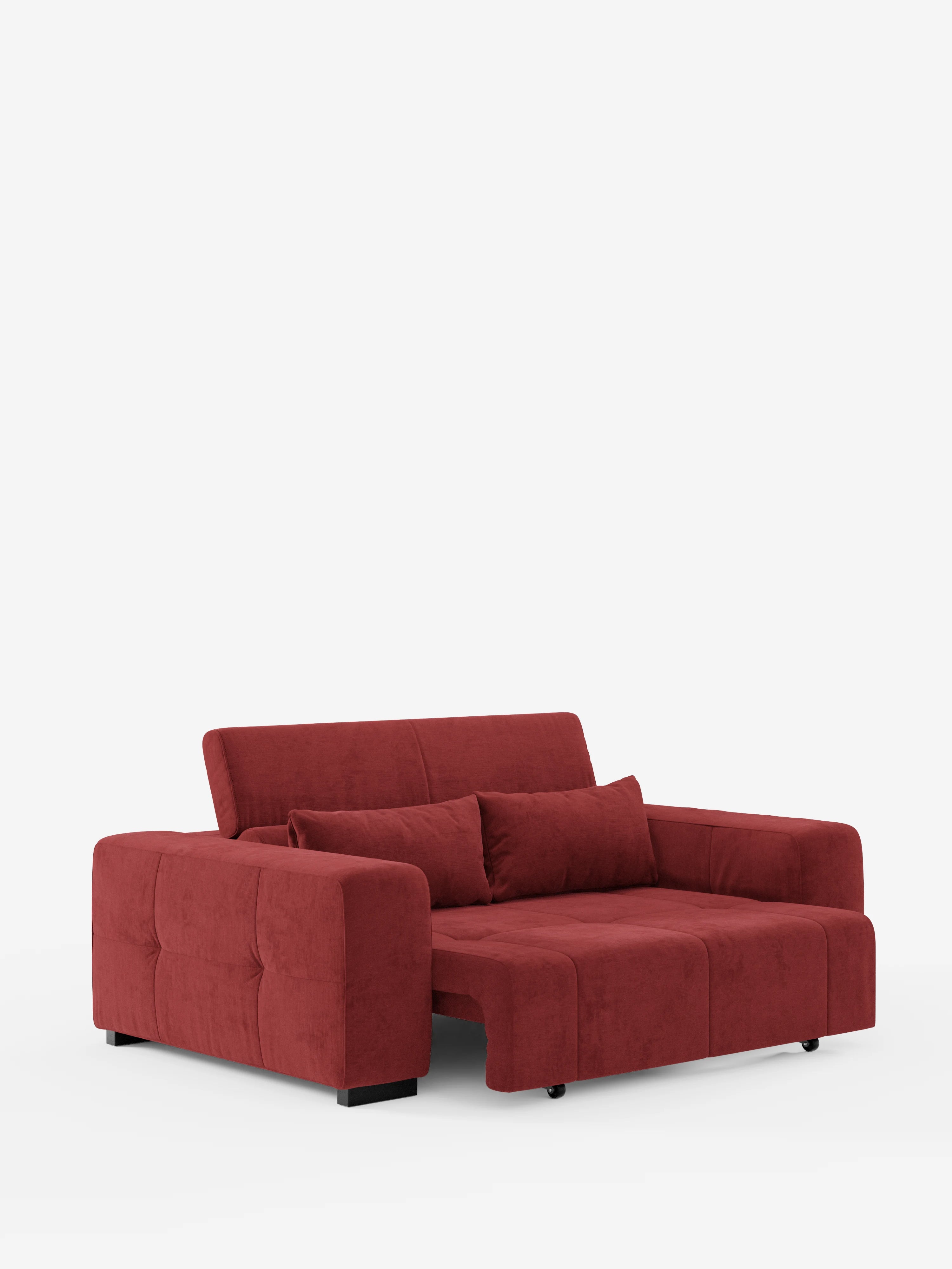 Il divano Monarch Divano con Relax Elettrico per l’allungamento delle sedute e poggiatesta reclinabile, rivestito in morbido tessuto smacchiabile T31 di Divani.Store, si caratterizza per le linee pulite e i cuscini soffici, ed è qui raffigurato nella versione aperta per mostrare la base allungata che lo trasforma in letto. Due cuscini coordinati poggiano contro lo schienale, mentre il design moderno risalta sullo sfondo bianco a tinta unita.