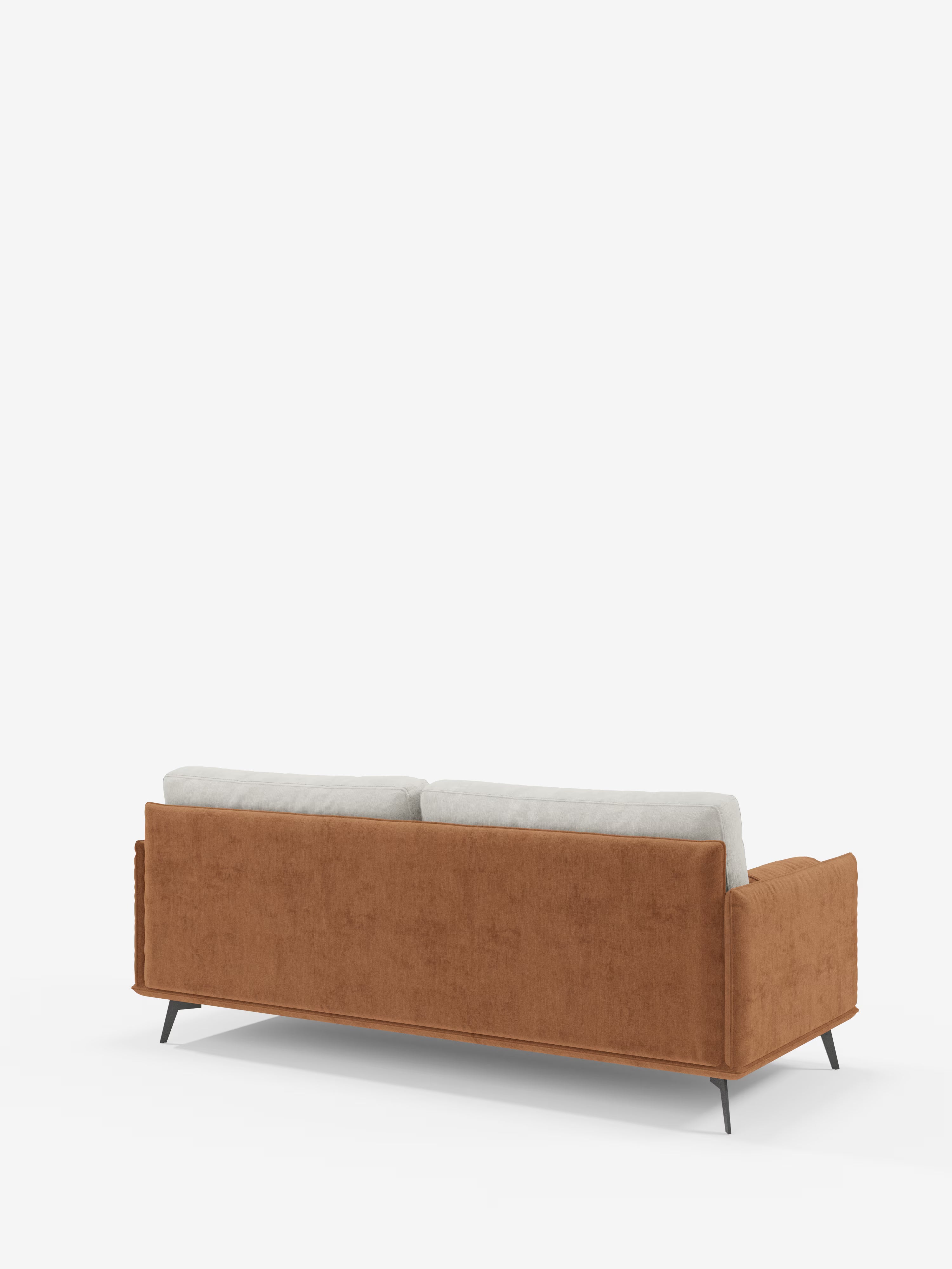 Vi presentiamo il divano Basalto a 2 o 3 posti bicolore di Divani.Store, caratterizzato da un esclusivo design monoposto con schienale e fianchi in tessuto T31 color ruggine e resistente alle macchie, impreziosito da sottili gambe in metallo nero e cuscini dello schienale in piuma d’oca color beige chiaro. Nell’immagine è raffigurato visto da dietro su uno sfondo bianco a tinta unita.