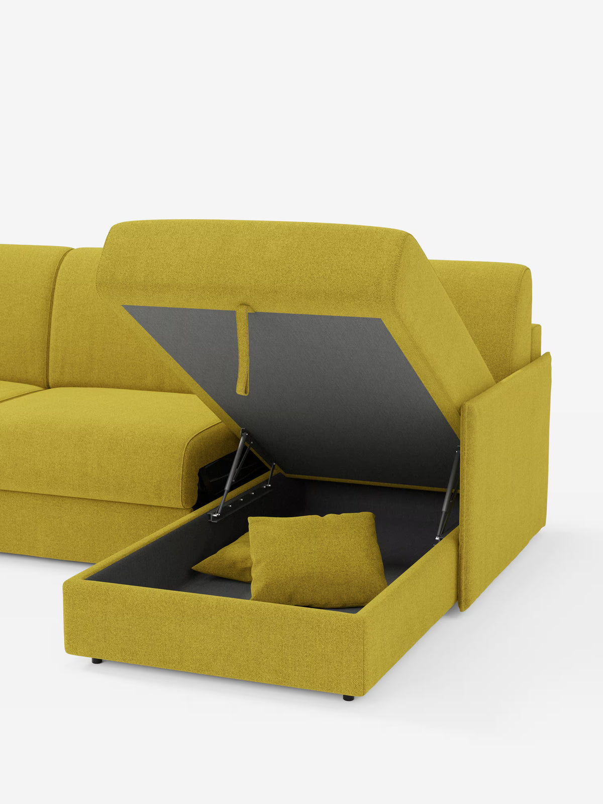 Il divano letto angolare con penisola contenitore Evans di Divani.Store è presentato in giallo e si caratterizza per un design compatto in tessuto T23 resistente alle macchie. La chaise longue si solleva per rivelare un vano contenitore nascosto con cuscini gialli abbinati. Il divano poggia su piccole gambe scure e risalta su uno sfondo bianco a tinta unita.
