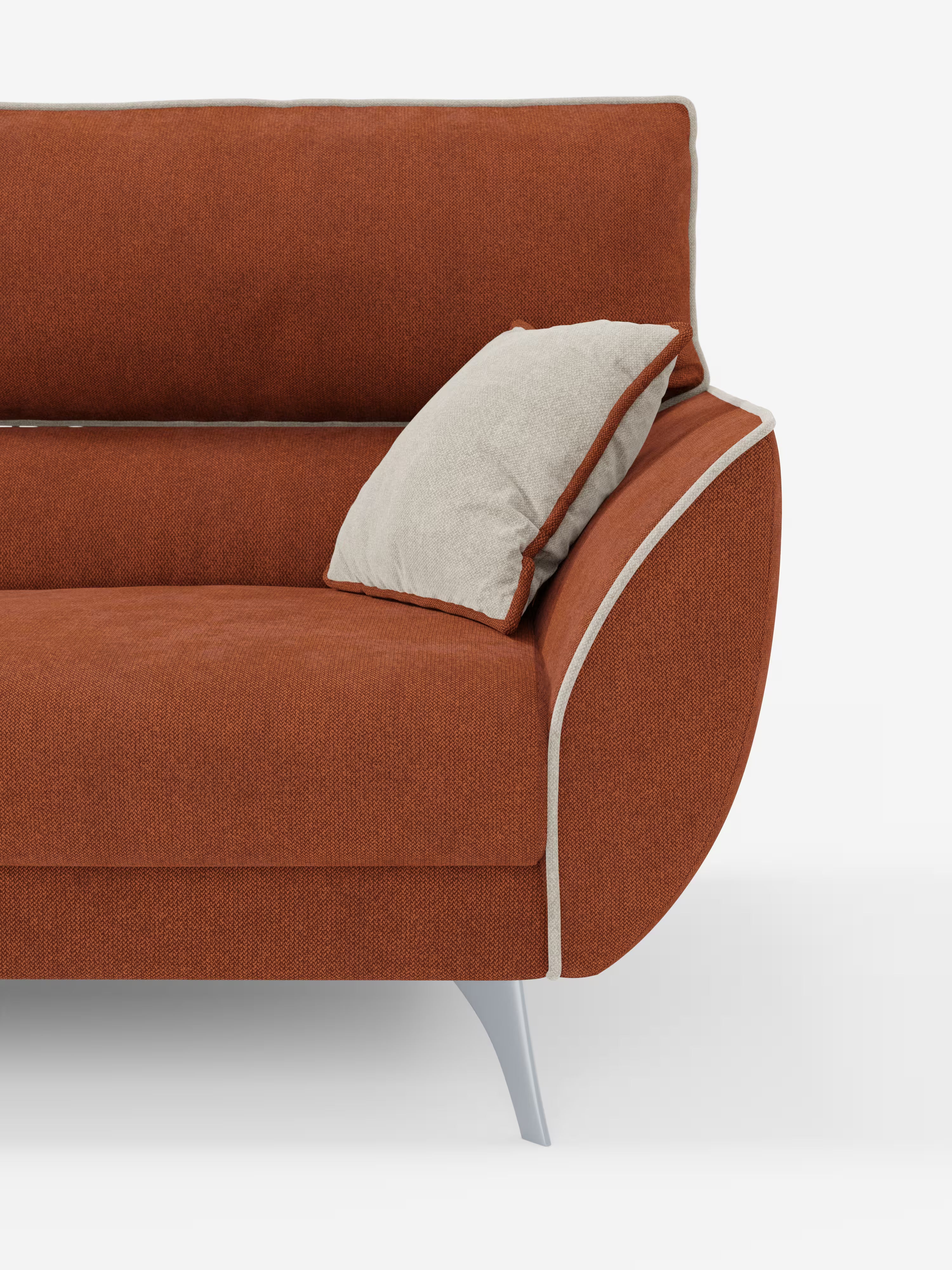 Vi presentiamo il divano Michelangelo 4 Posti bicolore di Divani.Store: un divano moderno in stile mid-century dotato di sedute estensibili e poggiatesta reclinabili, rivestito in tessuto T23 color arancio bruciato, facile da pulire, con un accattivante bordino bianco. Qui raffigurato con un unico cuscino decorativo grigio chiaro, ne è visibile solo la metà destra, che mette in risalto il bracciolo elegantemente ricurvo e le gambe argentate angolate su uno sfondo bianco pulito.