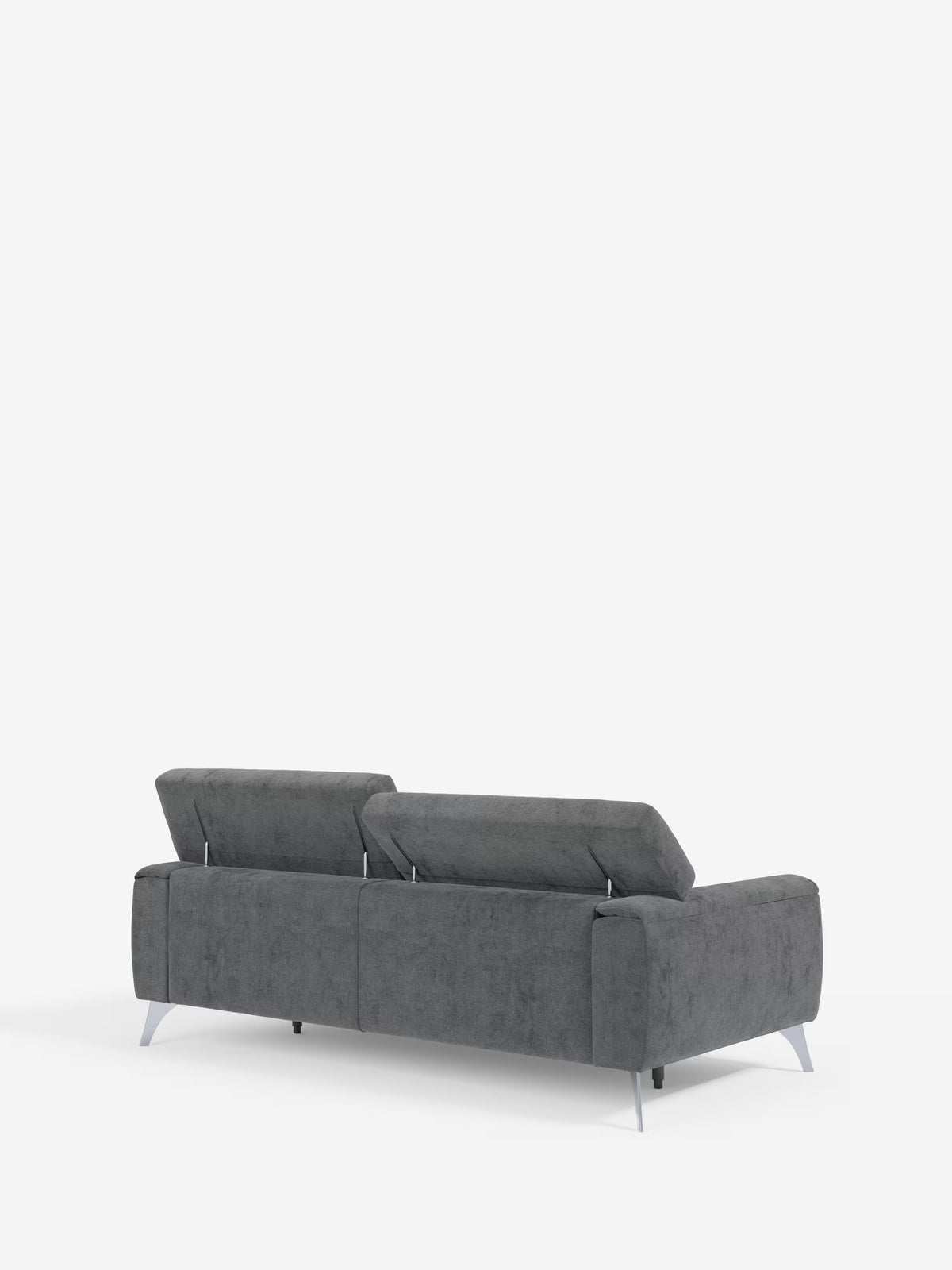 Vi presentiamo il divano Caravaggio a 2 e 3 posti di Divani.Store, qui raffigurato nella vista posteriore in un raffinato tessuto T31 grigio e resistente alle macchie. Questo elegante divano moderno vanta sedute allungabili e poggiatesta reclinabili, linee pulite e gambe angolate in metallo che gli conferiscono un look minimalista. Su uno sfondo bianco a tinta unita, il suo design contemporaneo lo rende il protagonista perfetto per qualsiasi soggiorno contemporaneo.