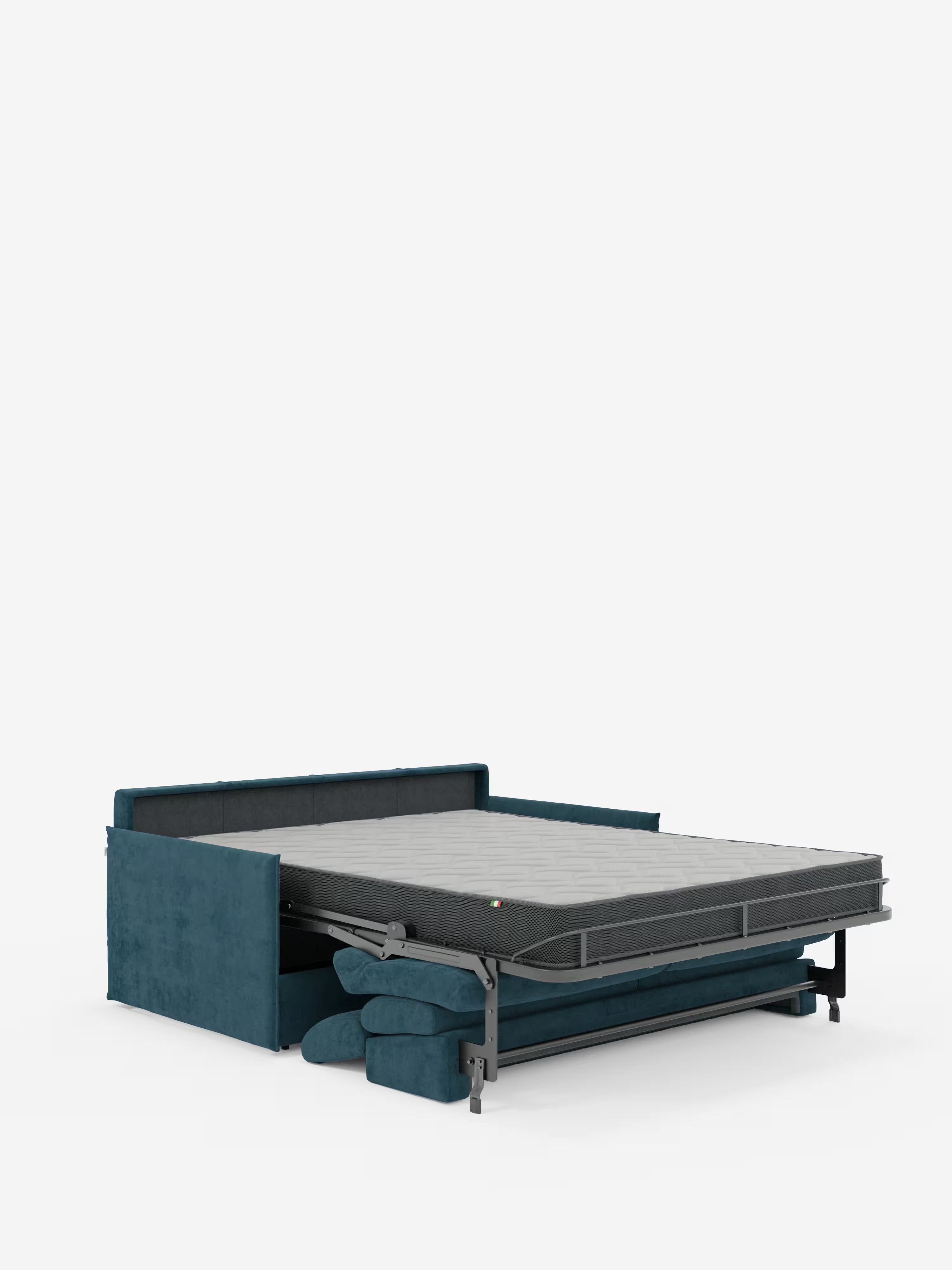 Il divano letto Miryam con poggiatesta reclinabili e comfort maxi di Divani.Store, qui raffigurato in tessuto blu smacchiabile T31, è un divano letto moderno e compatto, perfetto per i piccoli spazi. Una volta aperto, presenta un materasso grigio a vista e una robusta struttura in metallo, mentre i cuscini del divano sono riposti ordinatamente sotto il letto. Il prodotto è presentato su uno sfondo bianco a tinta unita.