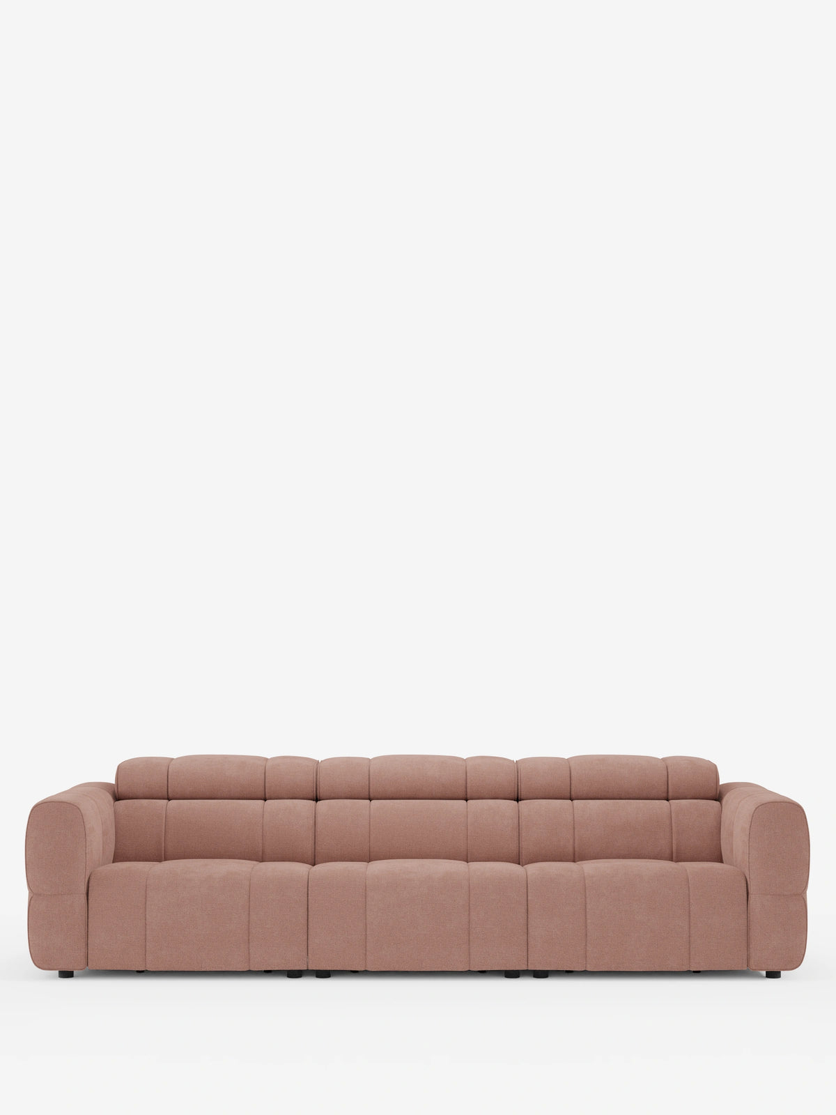 Giotto, divano modulare a 4 posti con poggiatesta reclinabili e funzione relax elettrica opzionale, rivestito in tessuto smacchiabile T23: un moderno divano a quattro posti in tessuto color rosa antico con motivo trapuntato a griglia su sfondo bianco a tinta unita.