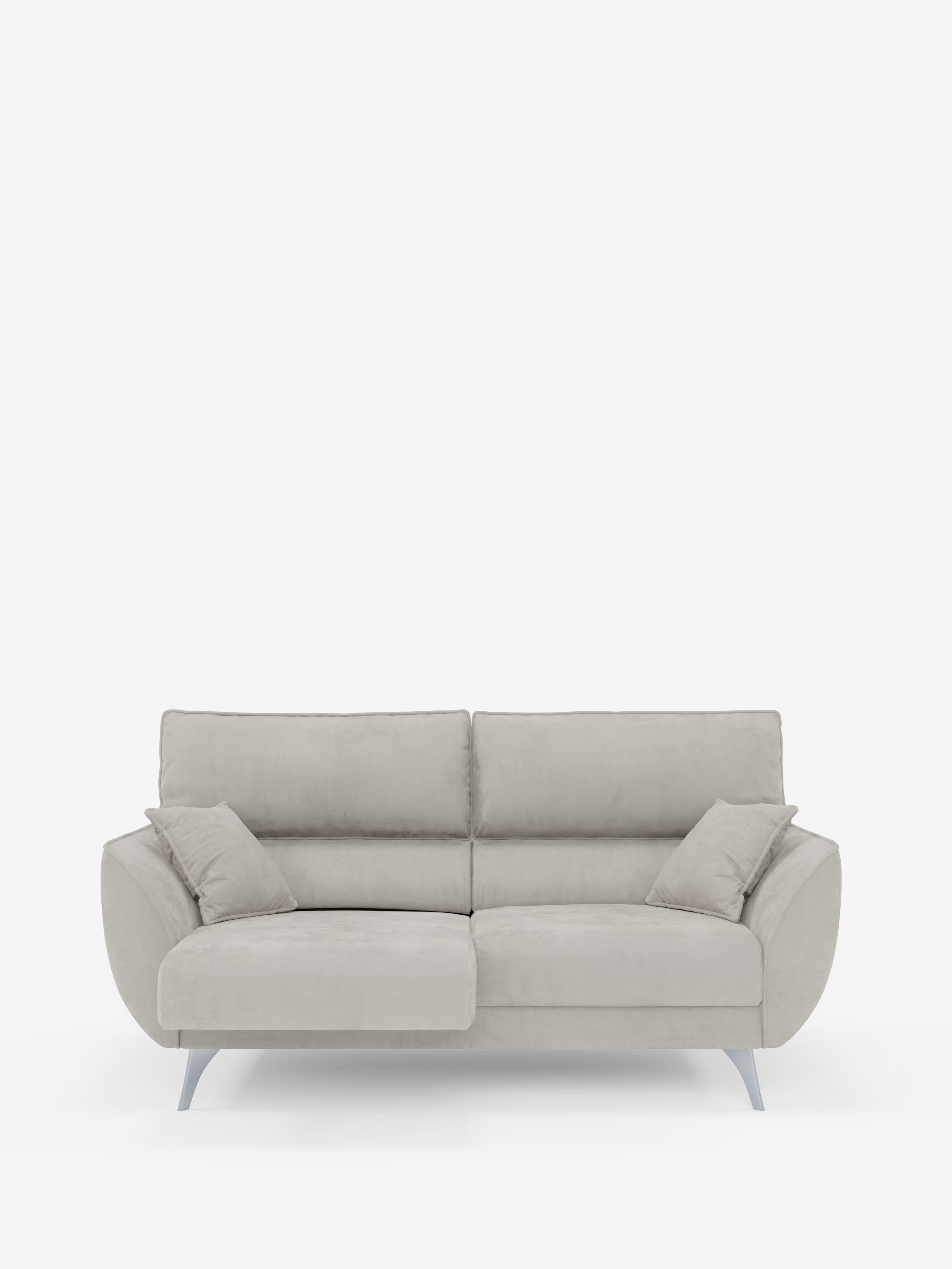 Un moderno divano Michelangelo a 2 e 3 posti di colore grigio chiaro di Divani.Store, dotato di due cuscini di seduta, due cuscini dello schienale e braccioli angolati. In ogni angolo sono posizionati due cuscini decorativi coordinati. Questo divano moderno è rivestito in tessuto T30 facile da pulire, con sedute estensibili e poggiatesta reclinabili, e poggia su quattro gambe corte e angolate in metallo su uno sfondo bianco a tinta unita.