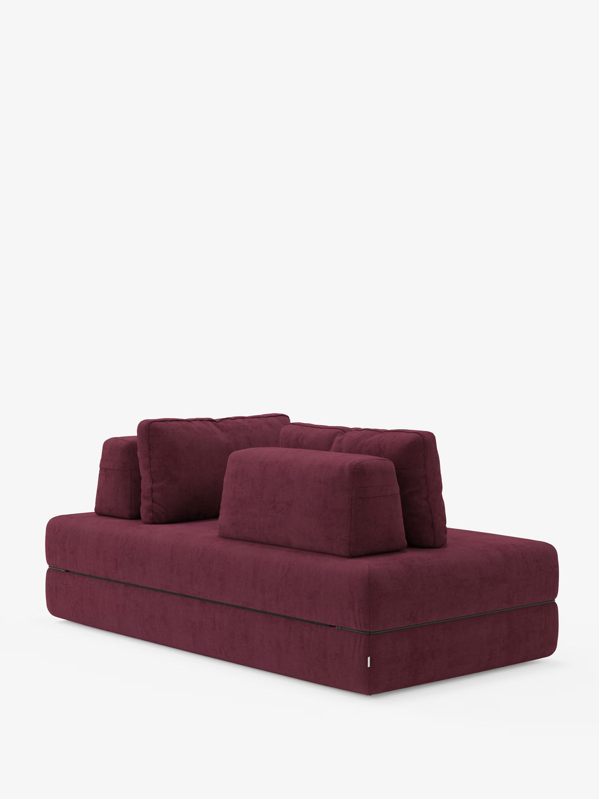 Un moderno divano letto matrimoniale Rift di Divani.Store, in un intenso bordeaux, caratterizzato da spessi cuscini di seduta e tre morbidi cuscini dello schienale rimovibili, è esposto su uno sfondo bianco a tinta unita. Il suo design squadrato e dal profilo ribassato, insieme al materasso in memory foam alto 24 cm rivestito in tessuto T31 antimacchia, lo rendono il complemento d’arredo contemporaneo perfetto per qualsiasi zona giorno.