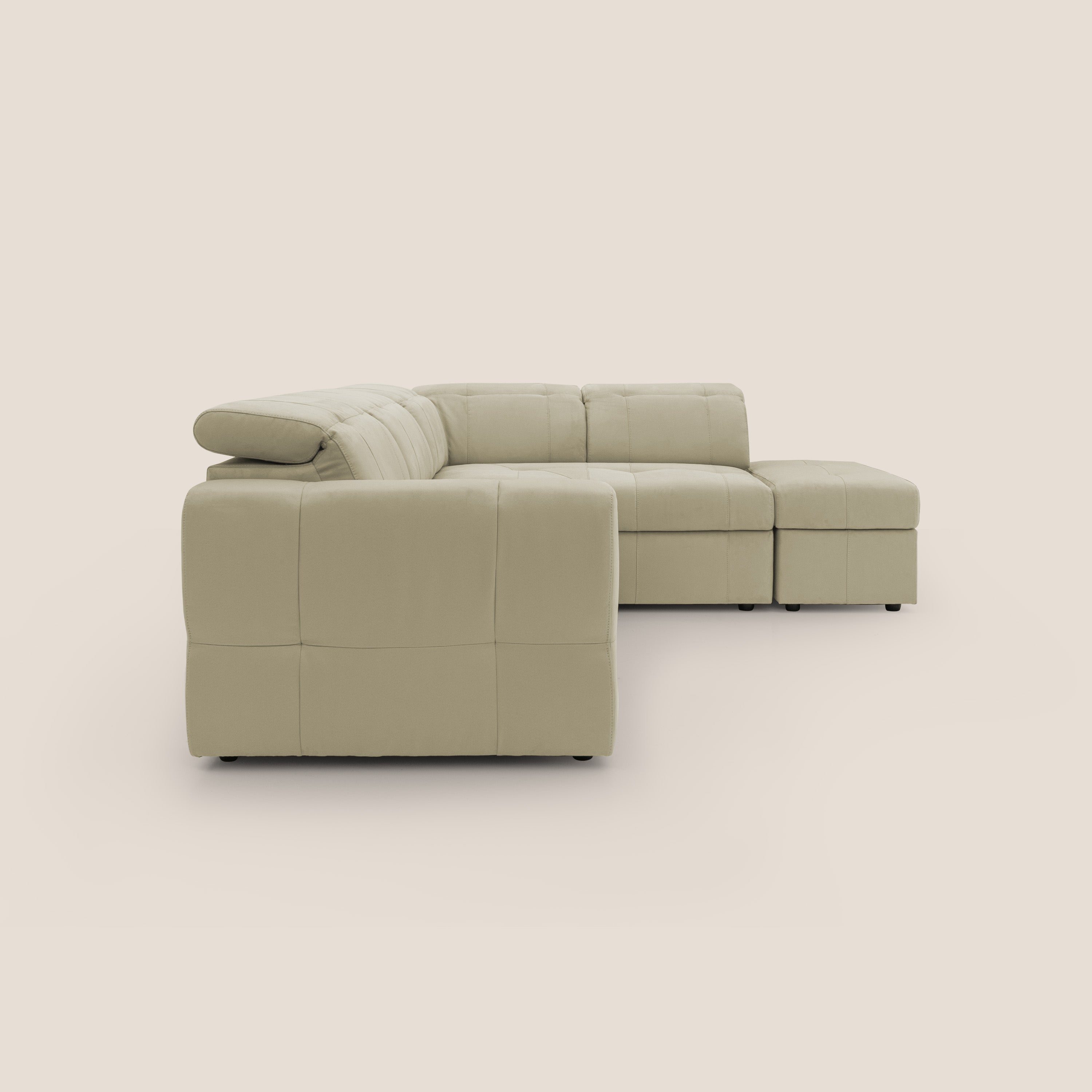 Kronos Divano angolare con poggiapiedi estraibile e pouf contenitore mobile in microfibra impermeabile T11 beige - divani.store
