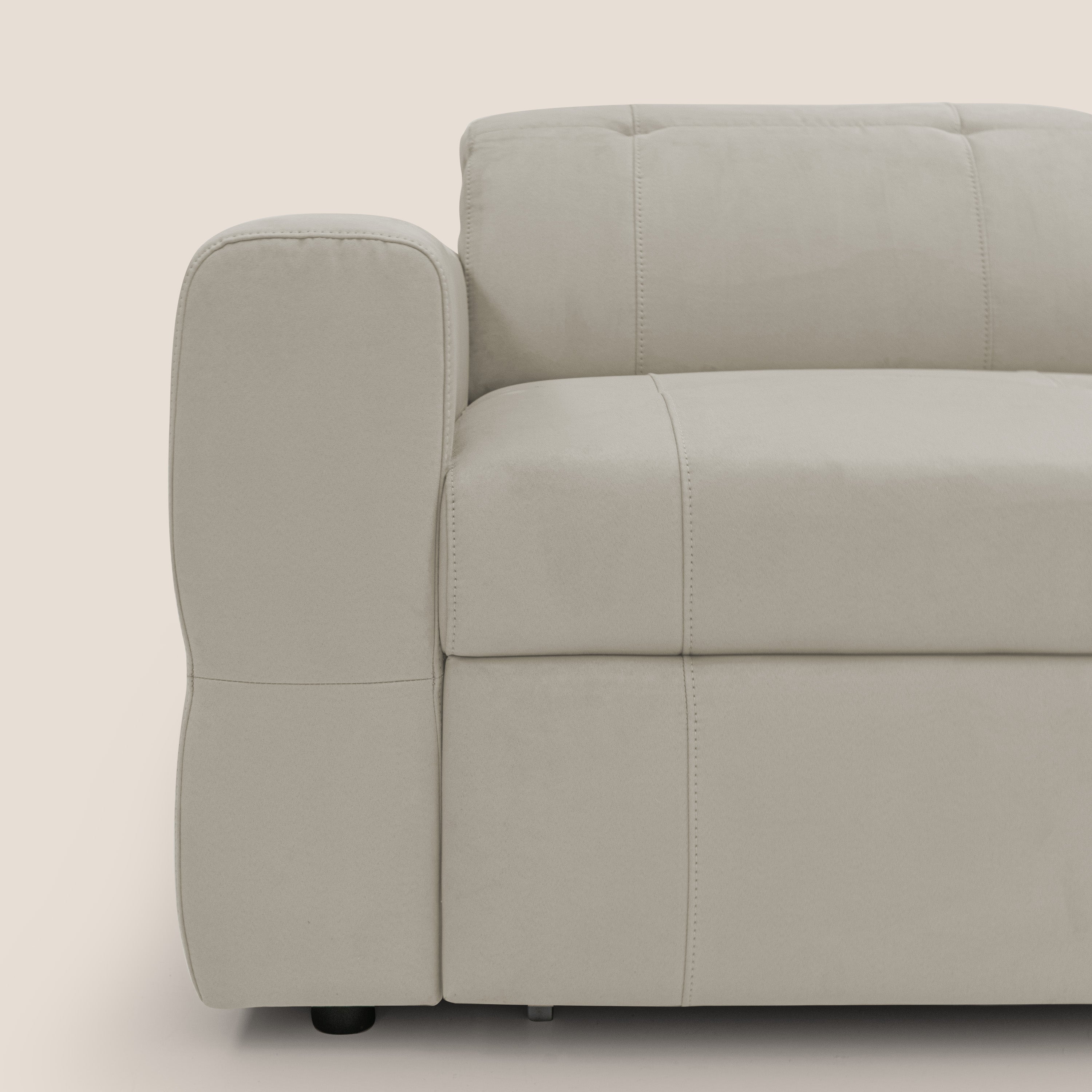 Kronos Divano angolare con pouf estraibile e penisola contenitore in microfibra impermeabile T11 panna - divani.store