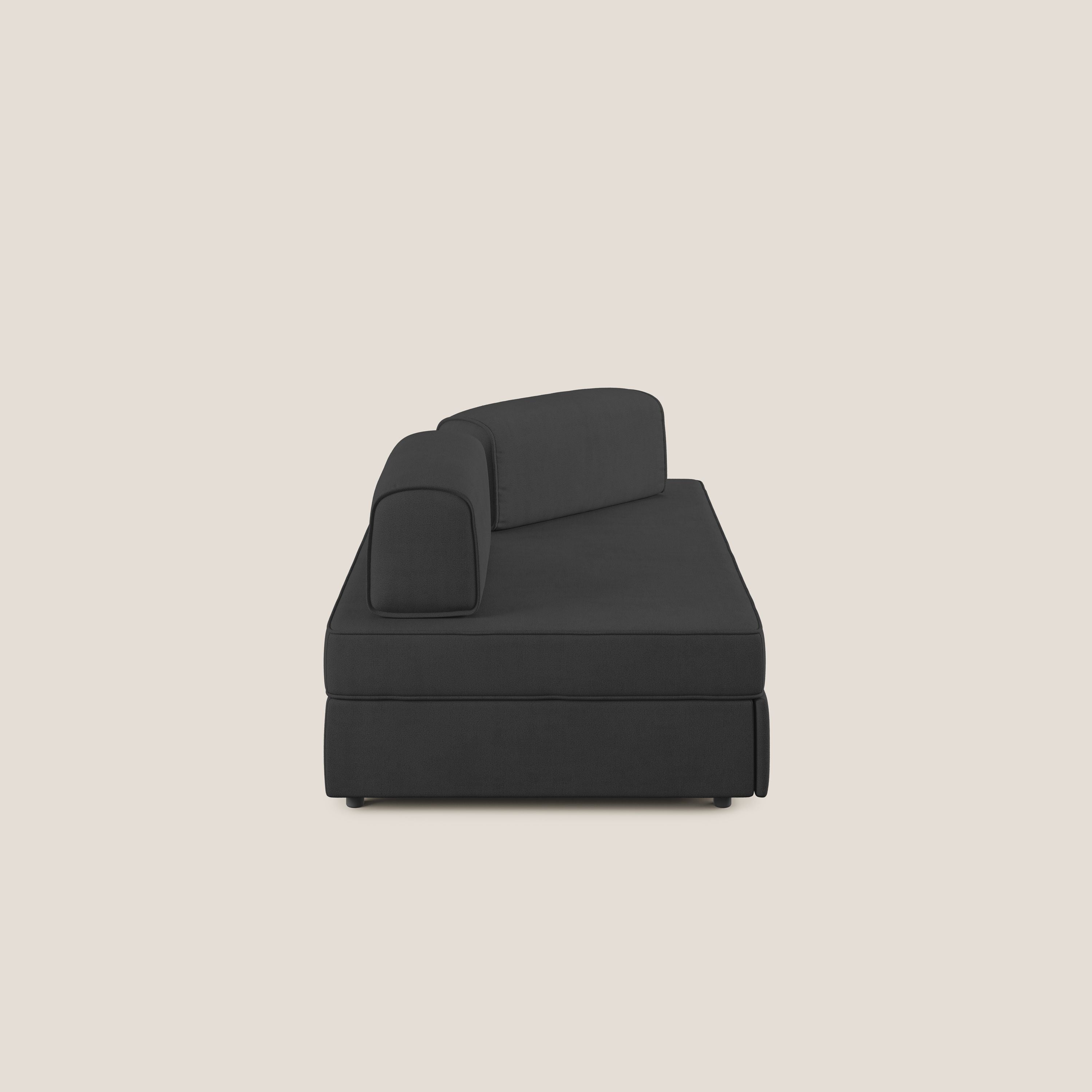 Liberty divano con pouf estraibile e schienali movibili in tessuto morbido impermeabile T02 nero - divani.store