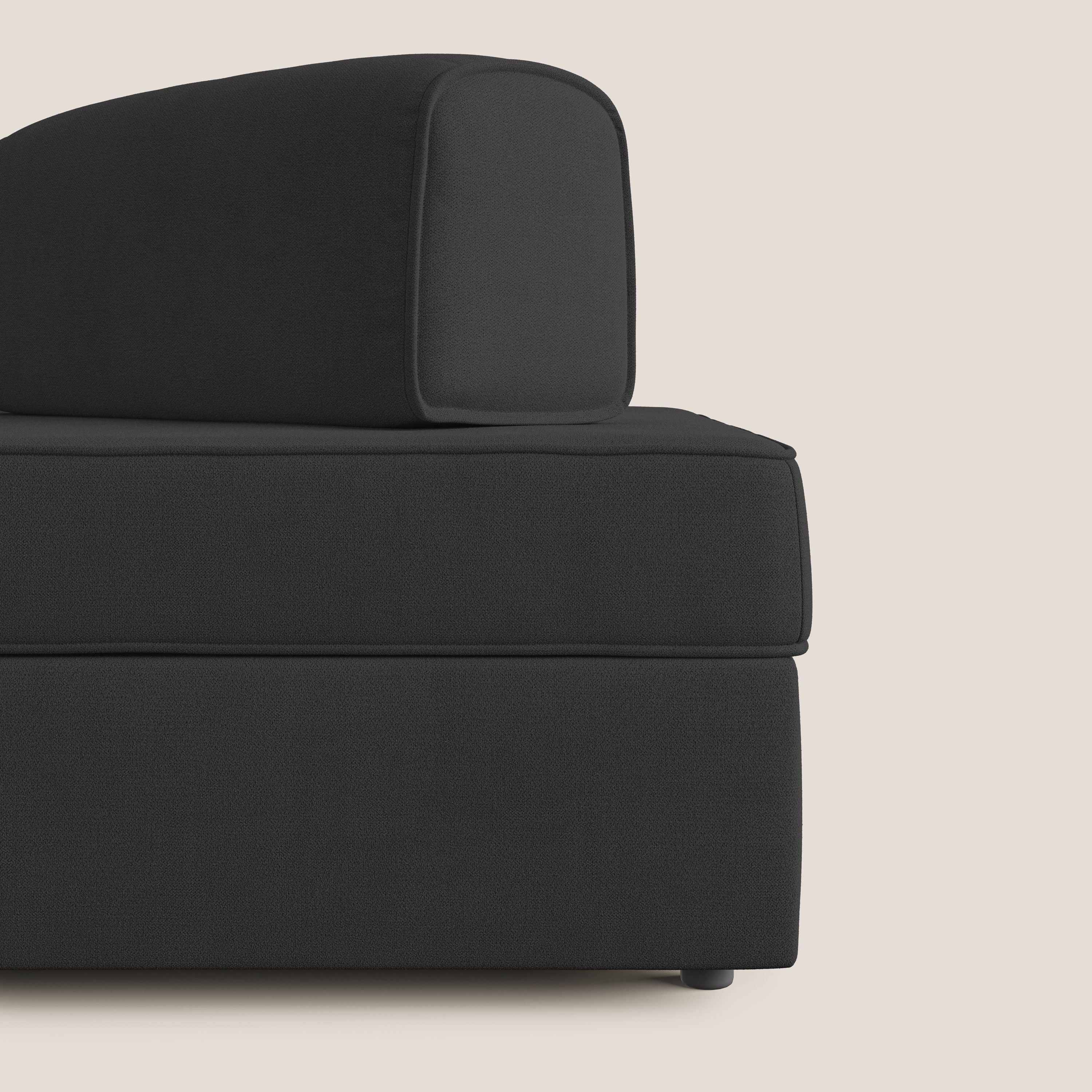 Liberty divano con pouf estraibile e schienali movibili in tessuto morbido impermeabile T02 nero - divani.store