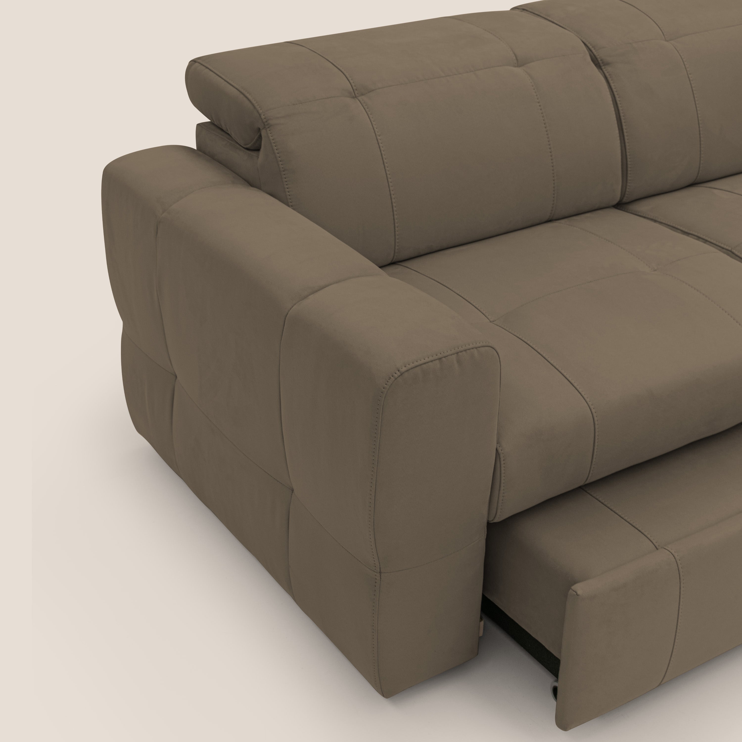 Kronos Divano angolare con pouf estraibile e penisola contenitore in microfibra impermeabile T11 marrone - divani.store