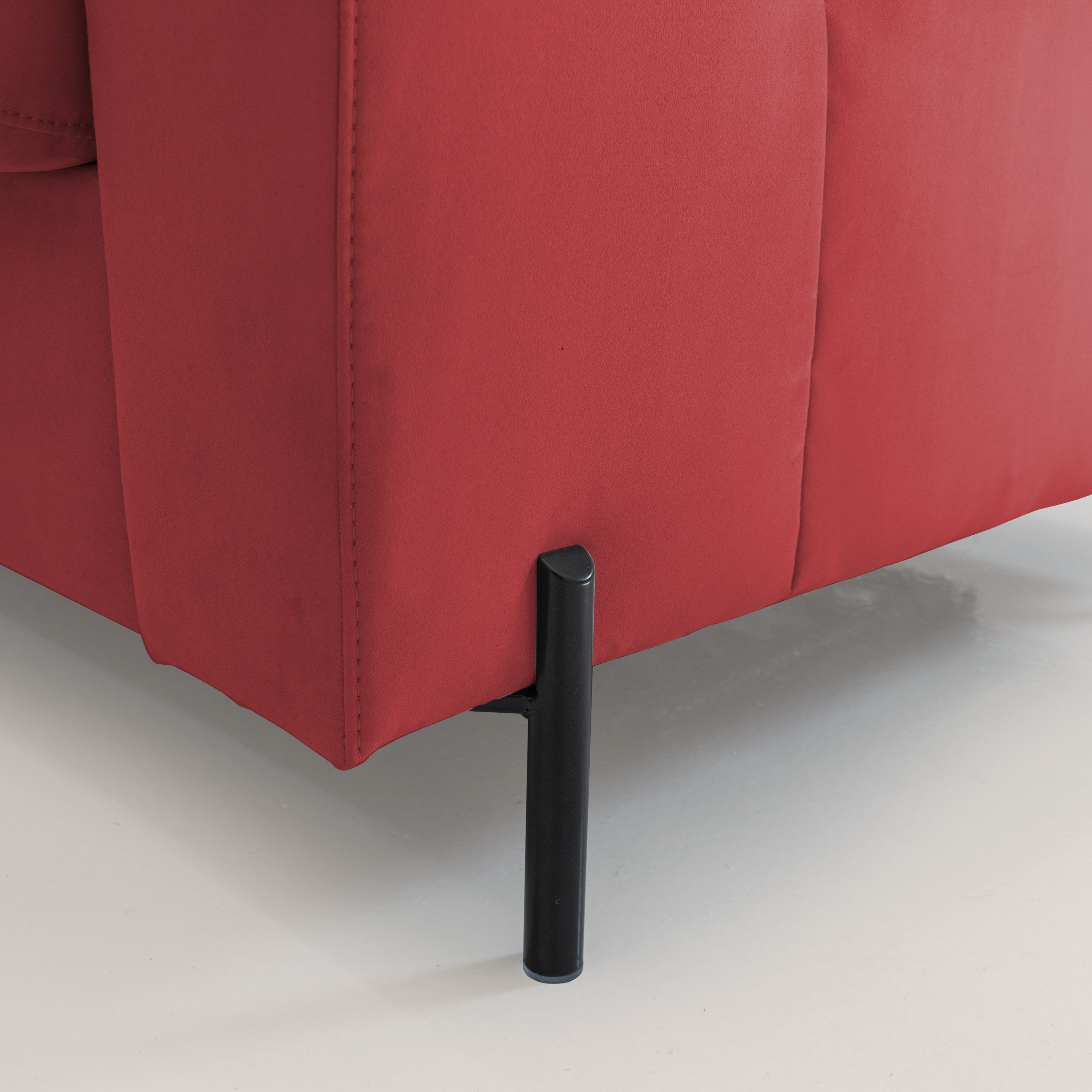 Ortensia divano letto materasso H18 cm con piedi alti in elegante microfibra smacchiabile T11 rosso - divani.store