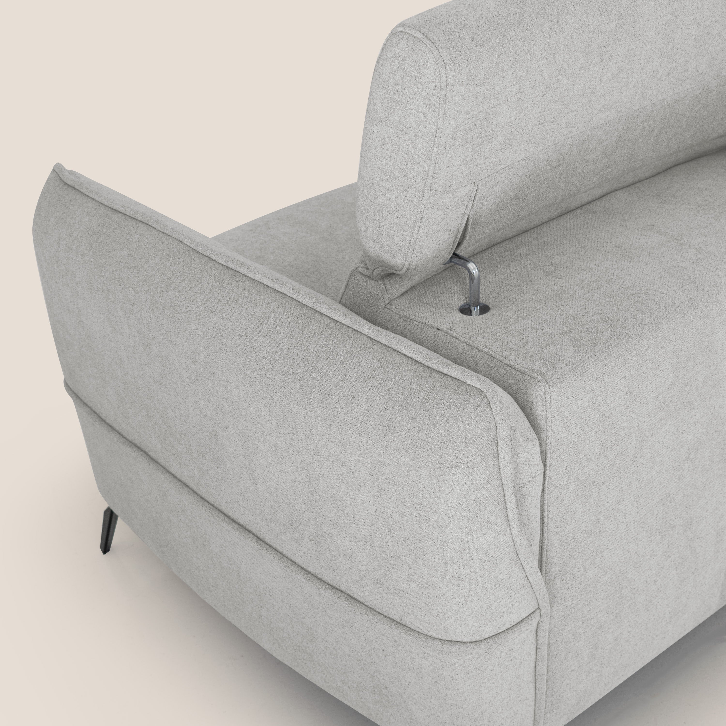 Bloom Divano con poggiapiedi estraibile piedini alti e poggiatesta reclinabili in tessuto bouclé impermeabile T07 grigio - divani.store
