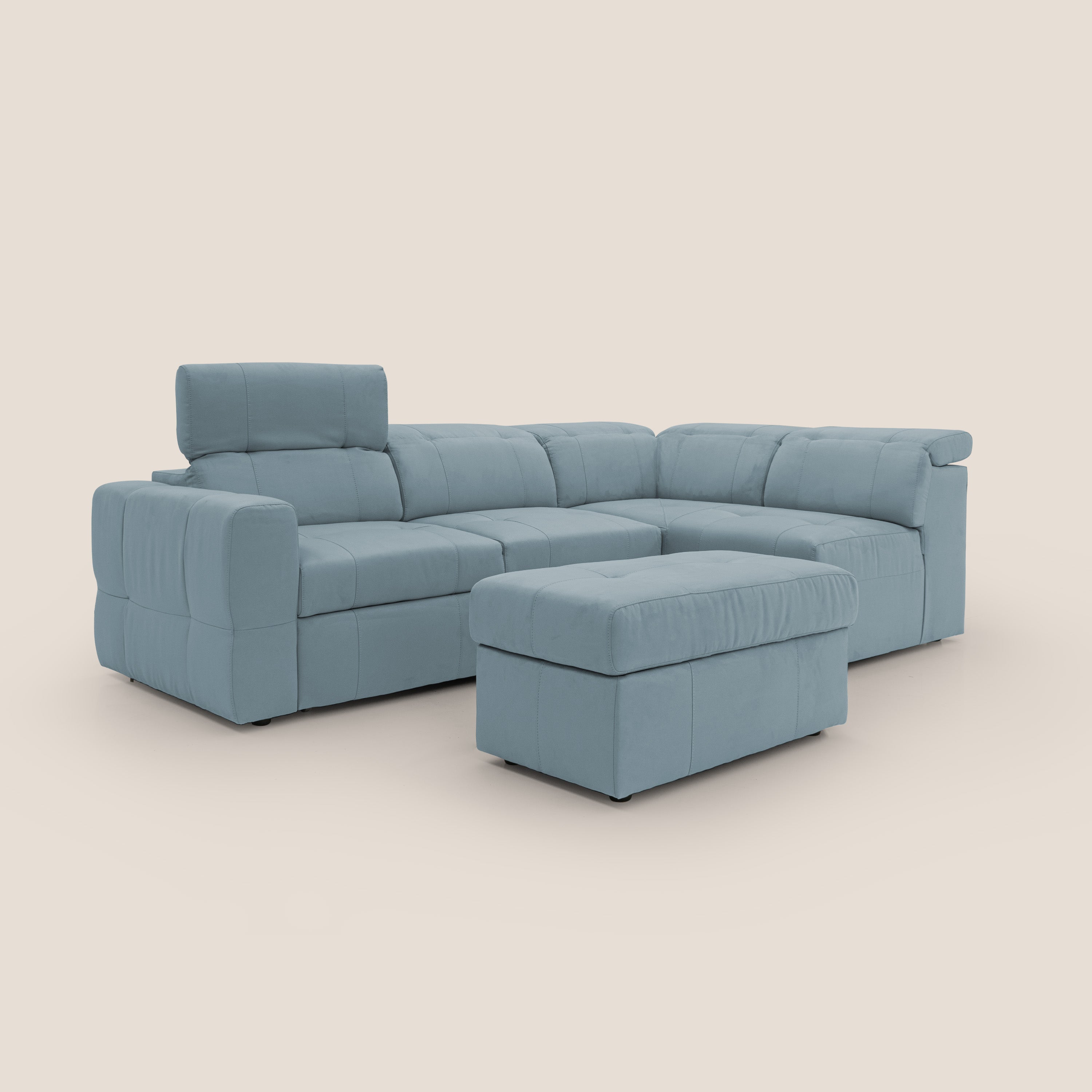 Kronos Divano angolare con poggiapiedi estraibile e pouf contenitore mobile in microfibra impermeabile T11 carta da zucchero - divani.store