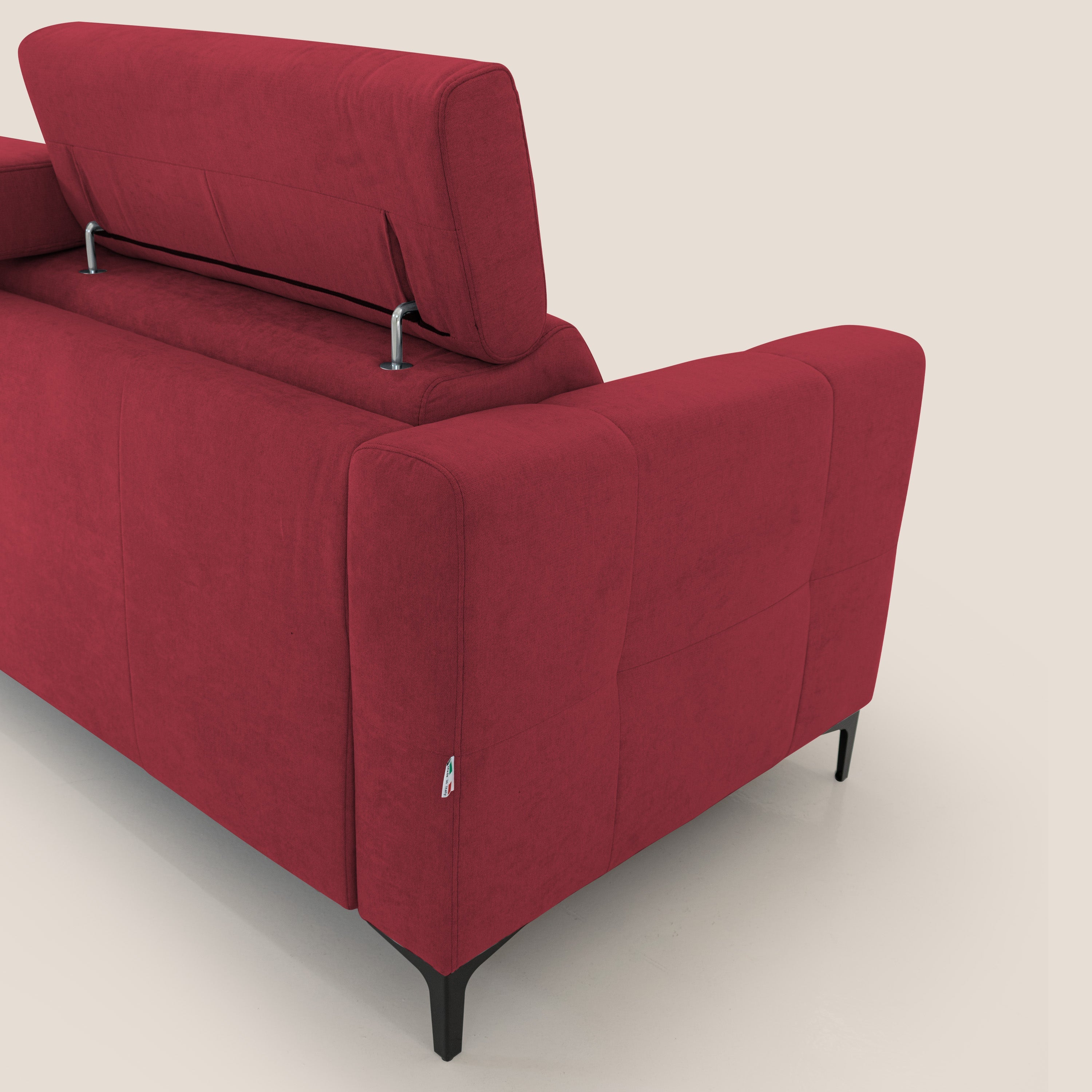 Gardenia divano letto materasso alto 18 cm con poggiatesta reclinabili e rivestimento impermeabile T02 rosso - divani.store