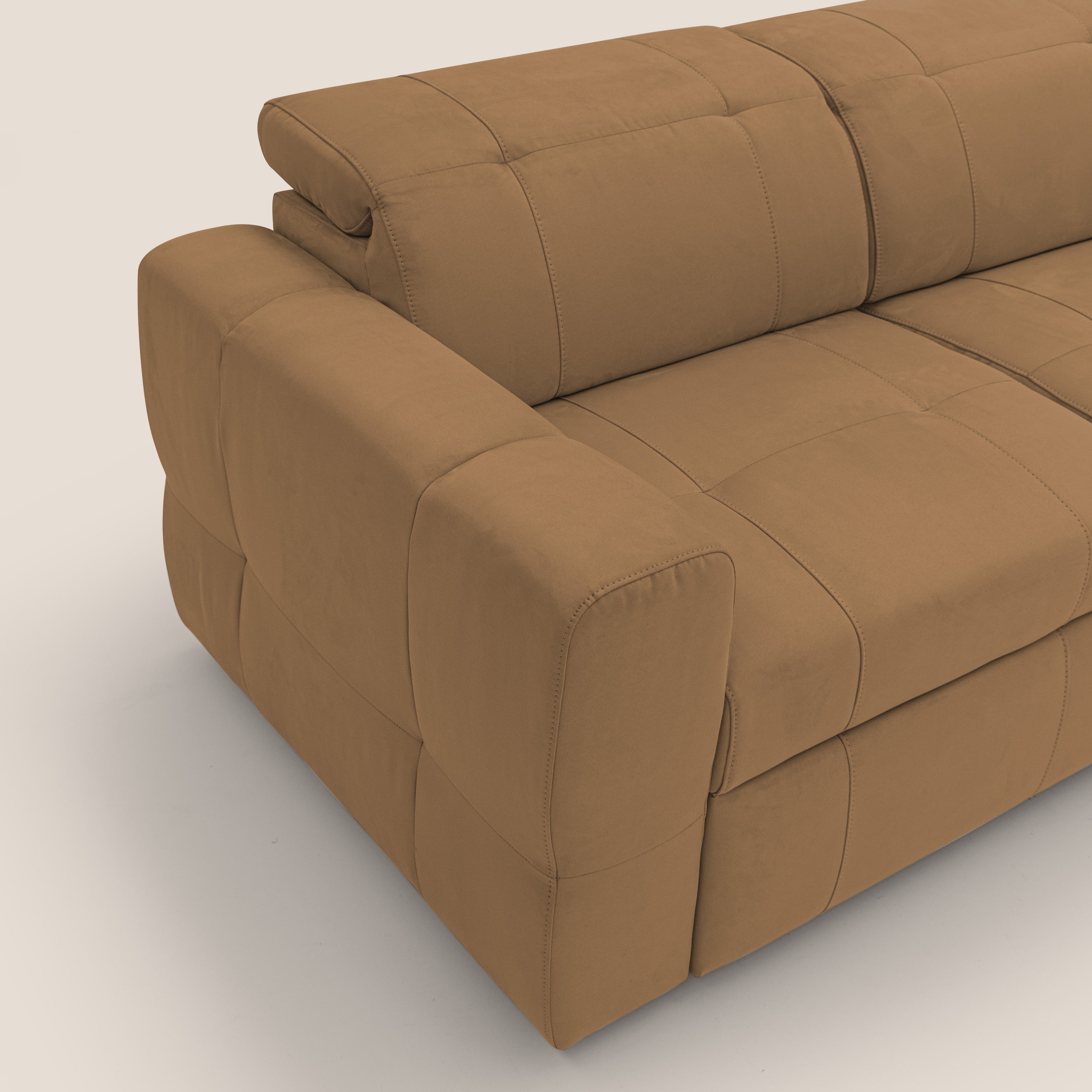 Kronos Divano angolare con poggiapiedi estraibile e pouf contenitore mobile in microfibra impermeabile T11 cuoio - divani.store